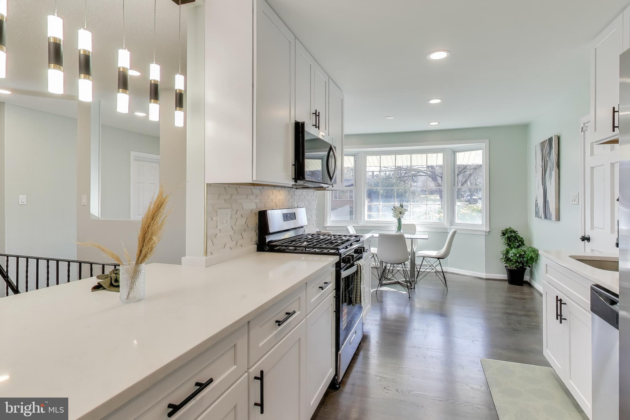 WILLIAMSBURG ESTATES - Residential