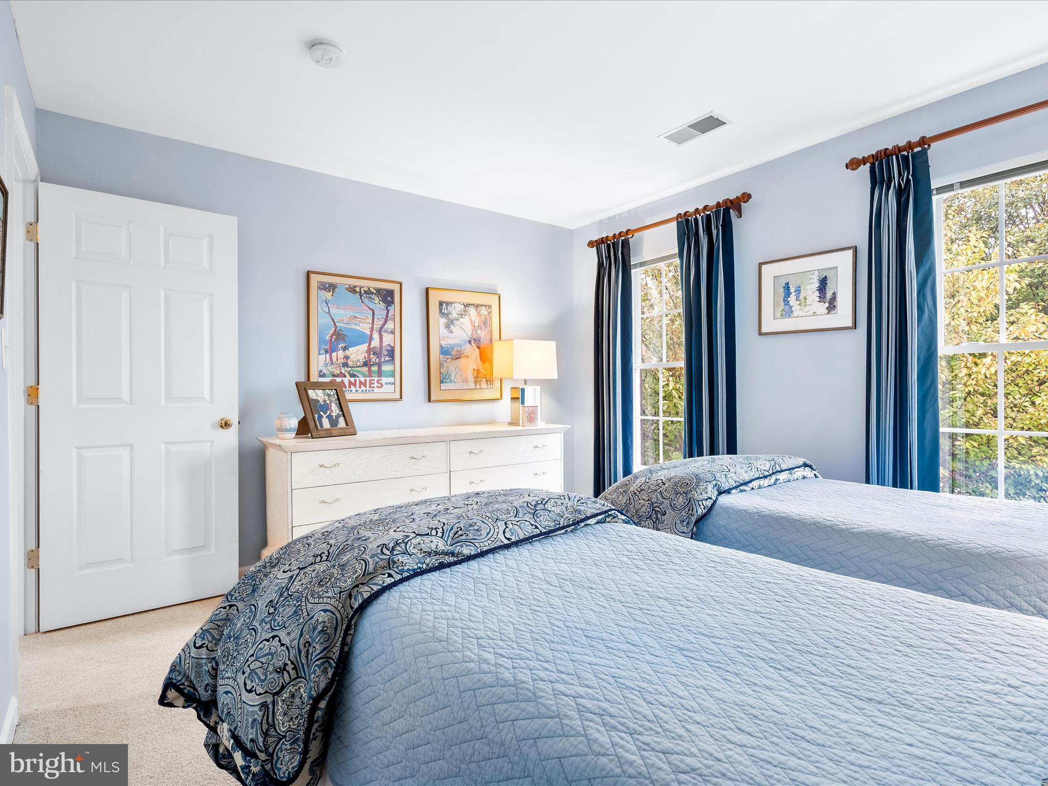 KINGSVIEW VILLAGE - Residential