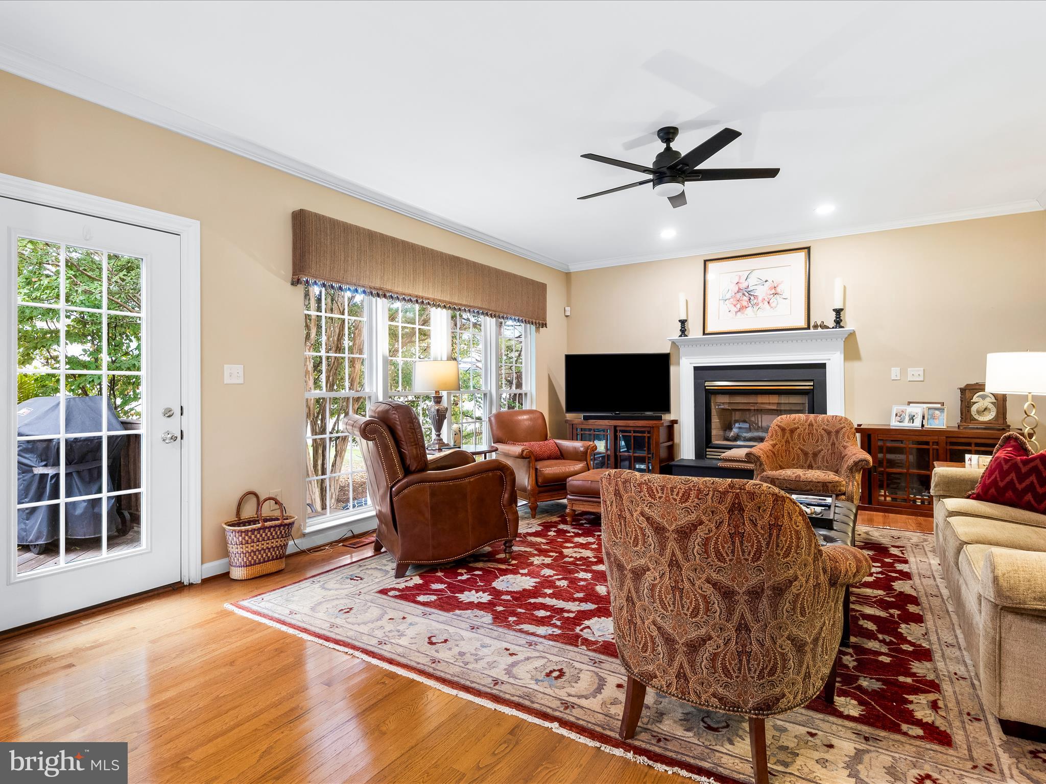 KINGSVIEW VILLAGE - Residential