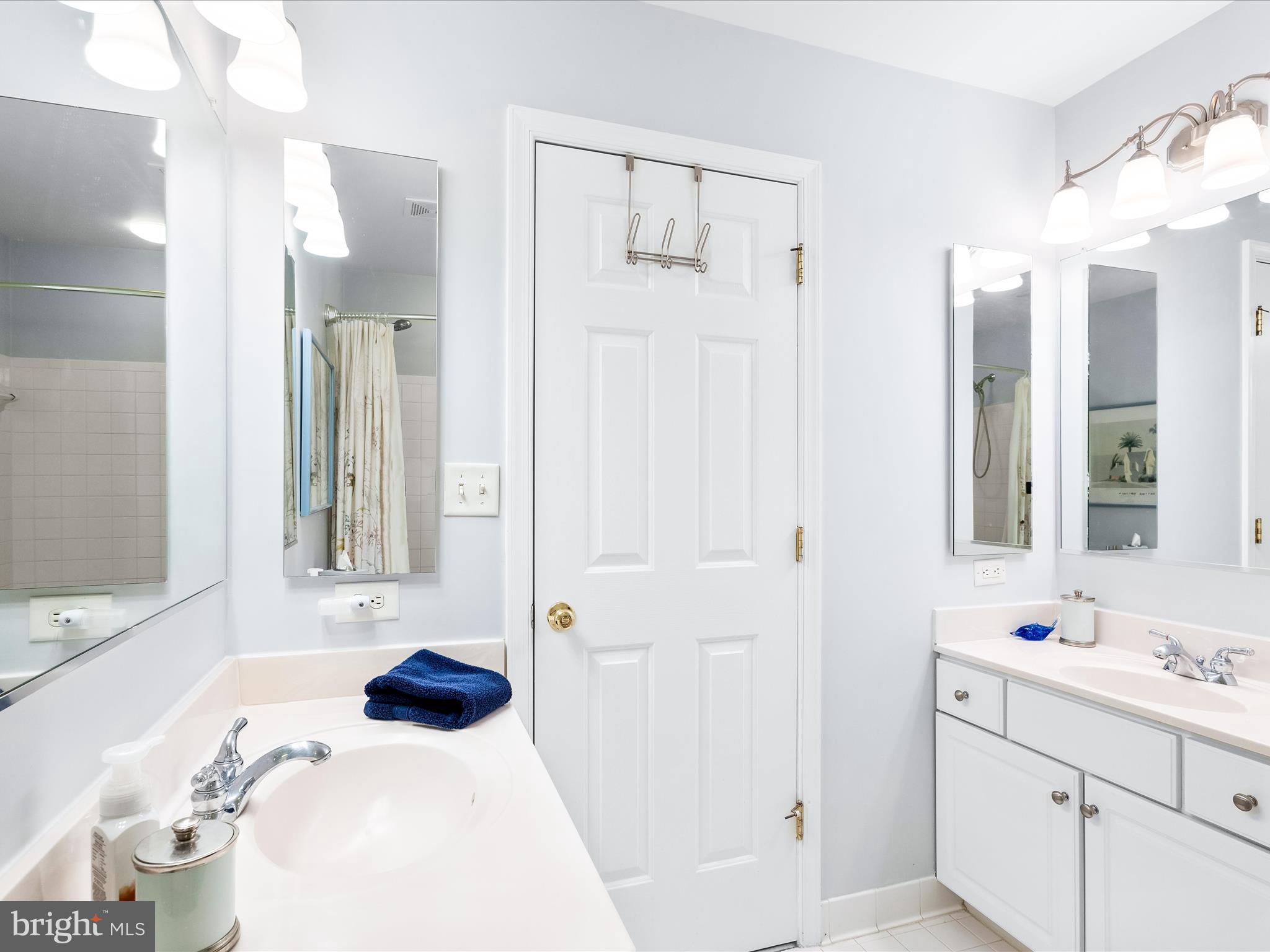 KINGSVIEW VILLAGE - Residential