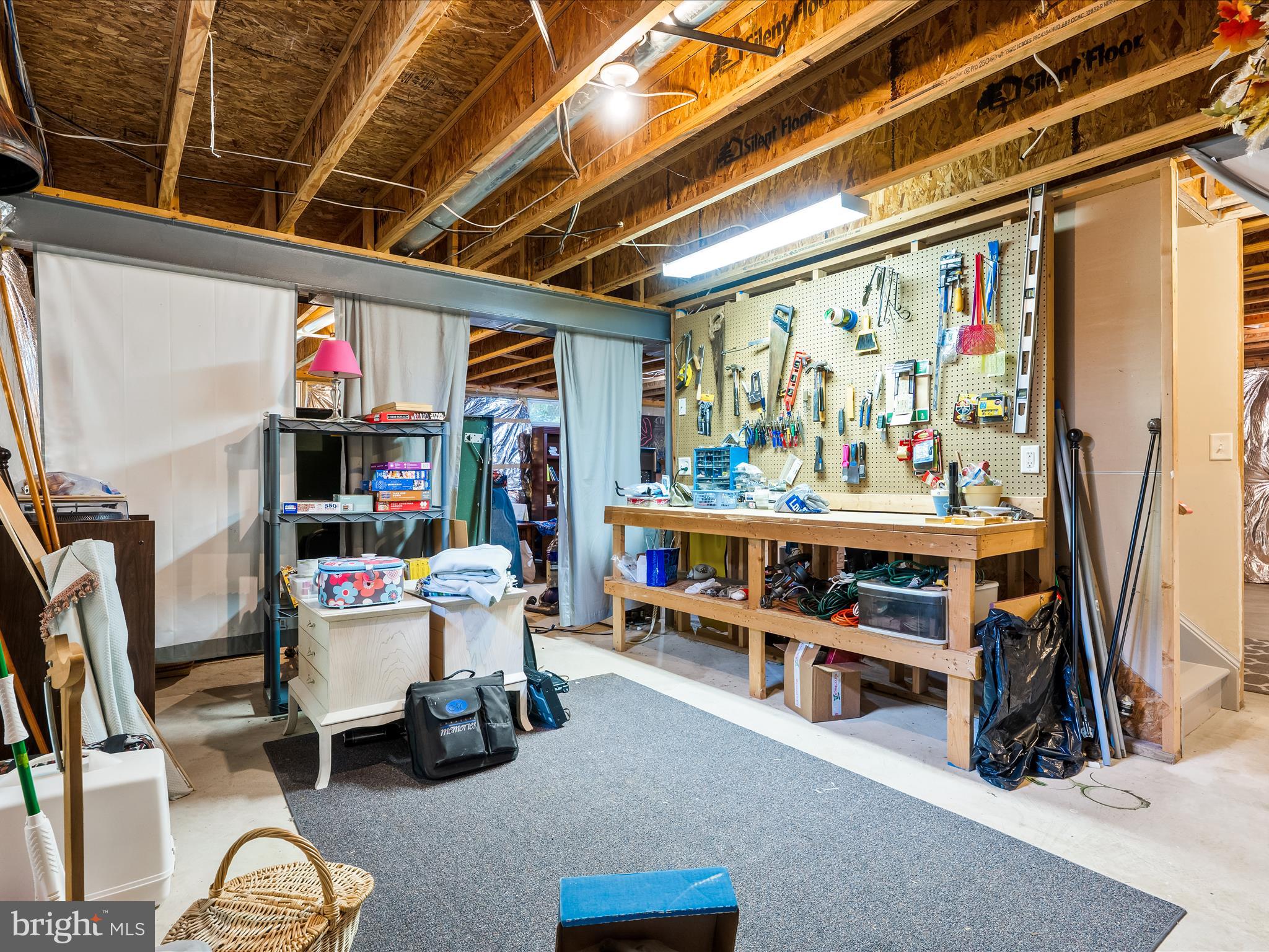 KINGSVIEW VILLAGE - Residential