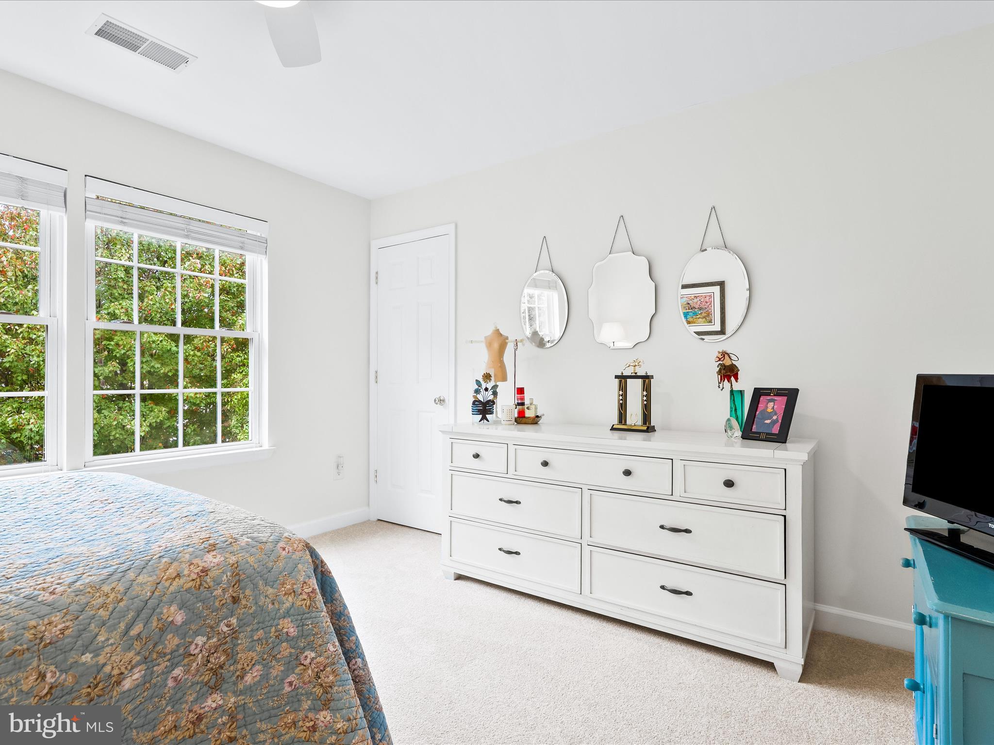 KINGSVIEW VILLAGE - Residential