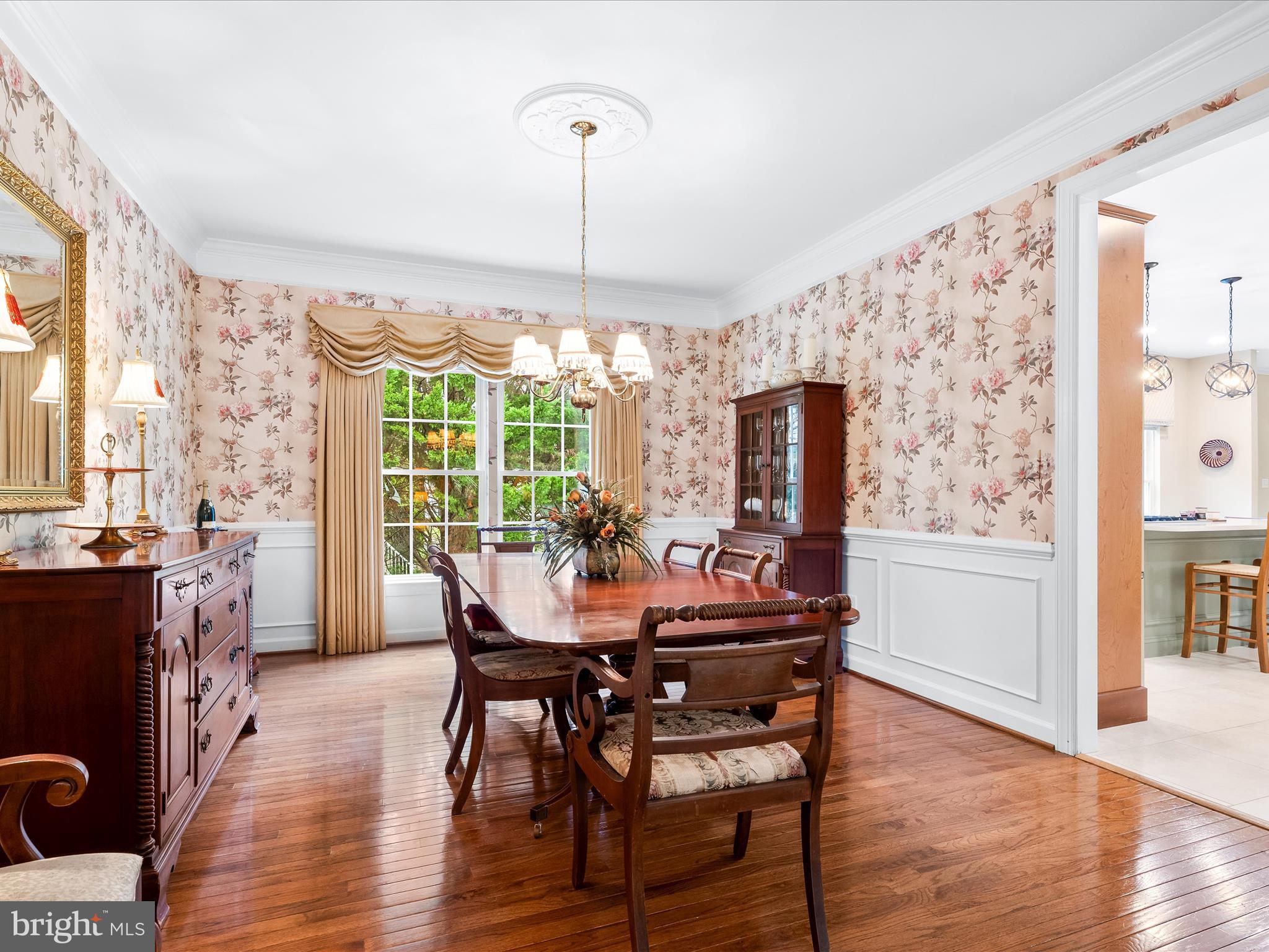 KINGSVIEW VILLAGE - Residential