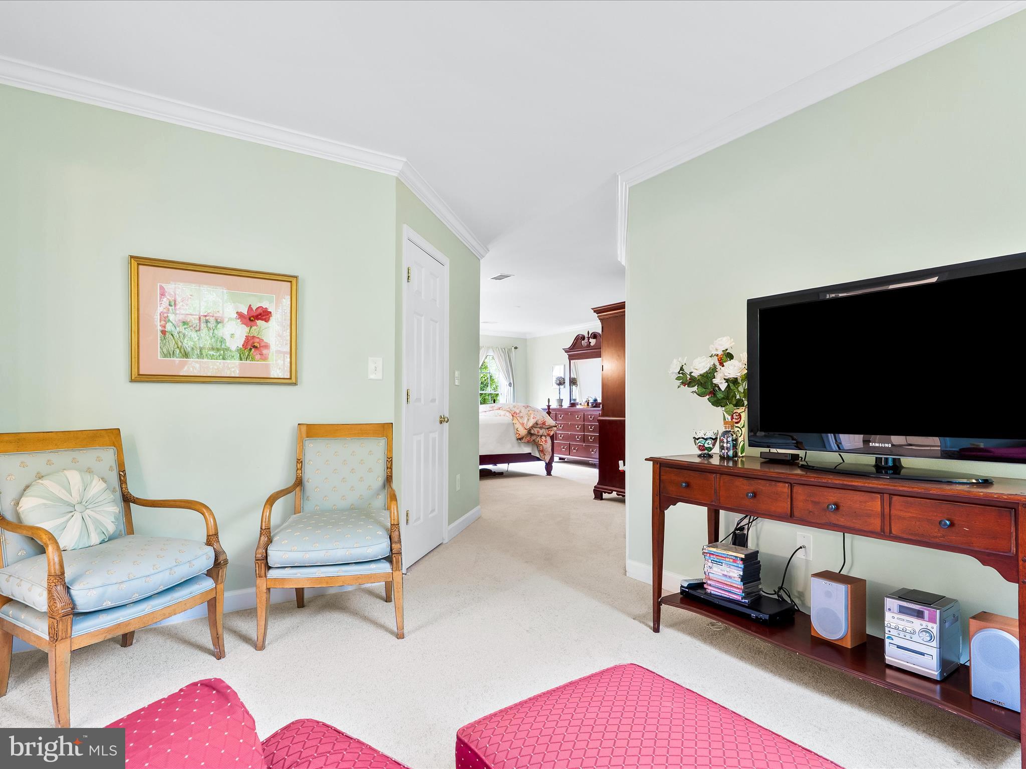 KINGSVIEW VILLAGE - Residential