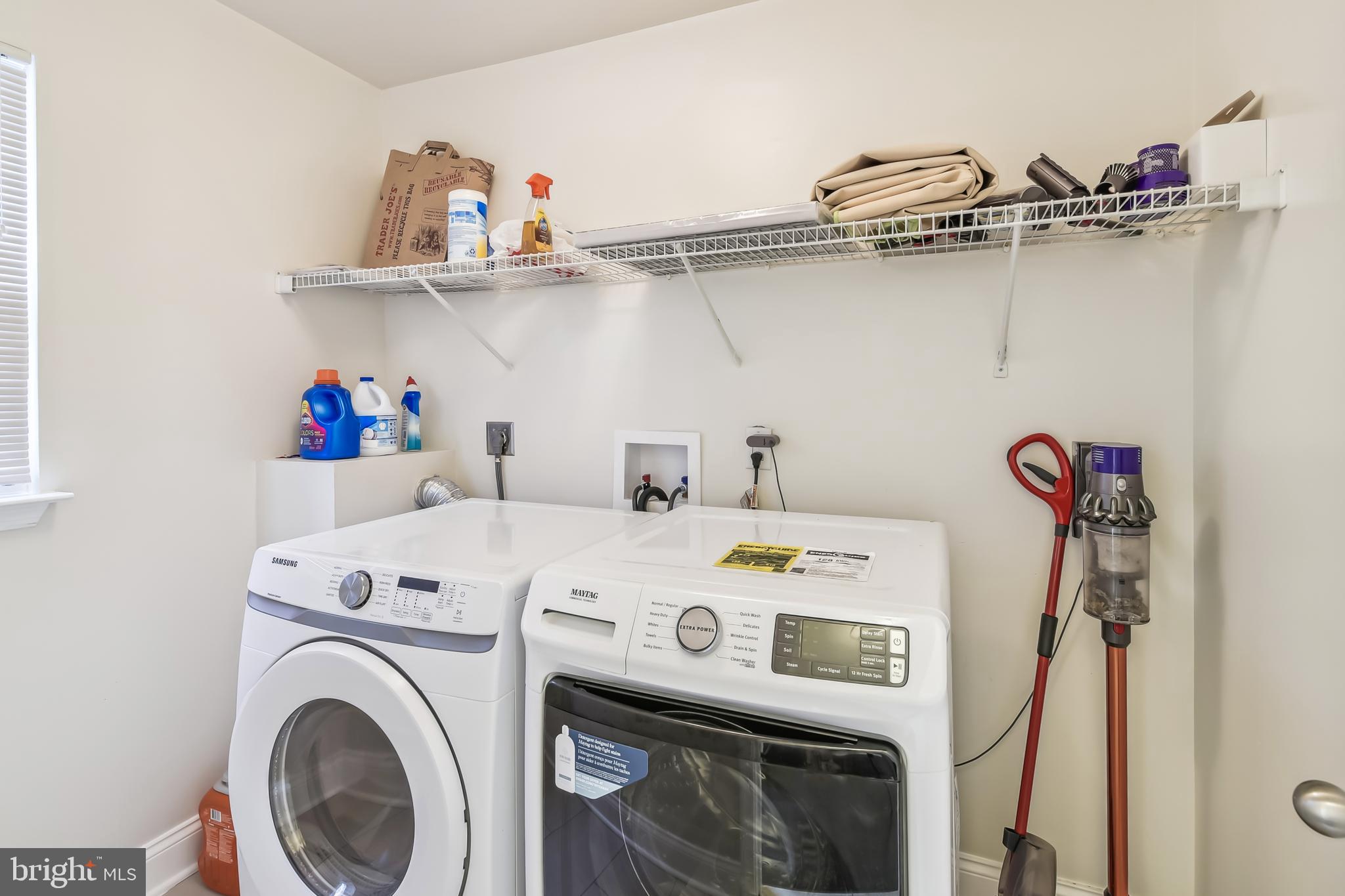 RIVER HILL - Residential Lease