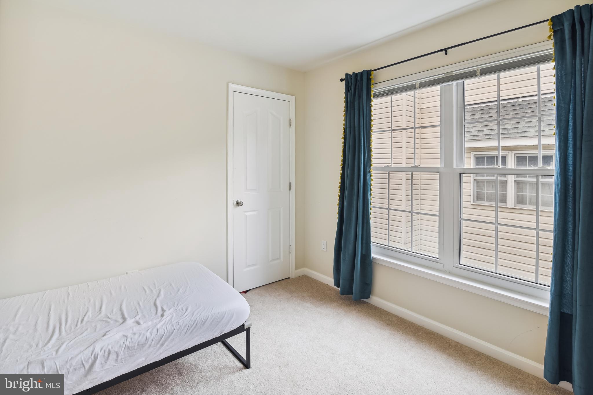 RIVER HILL - Residential Lease