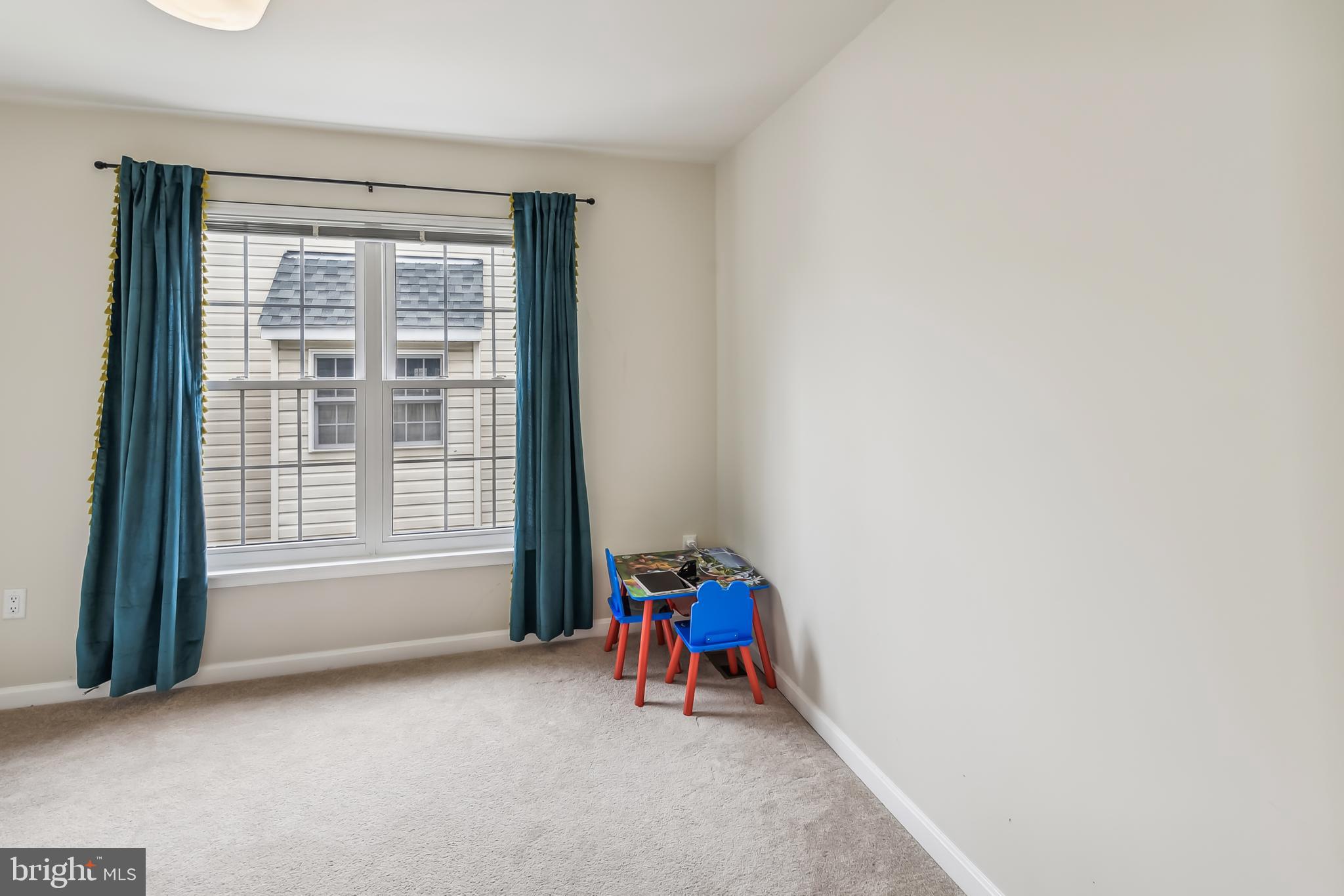 RIVER HILL - Residential Lease