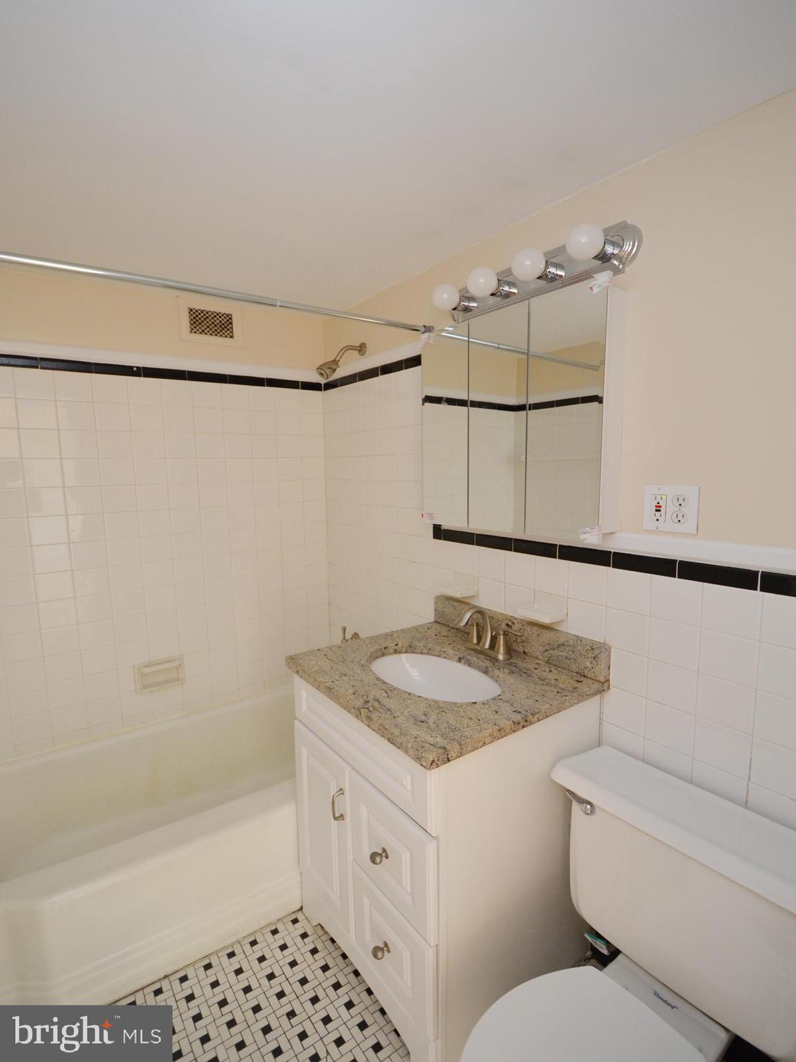 RITTENHOUSE SQUARE - Residential Lease