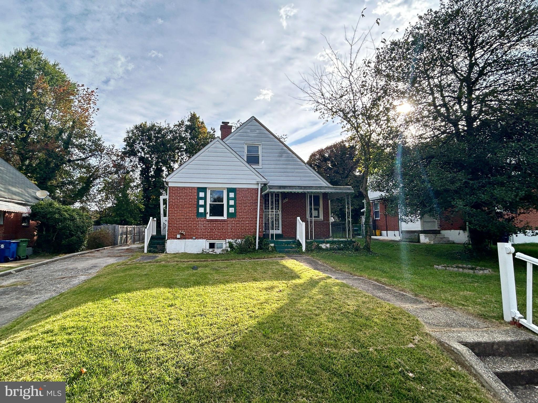 LAURAVILLE HISTORIC DISTRICT - Residential