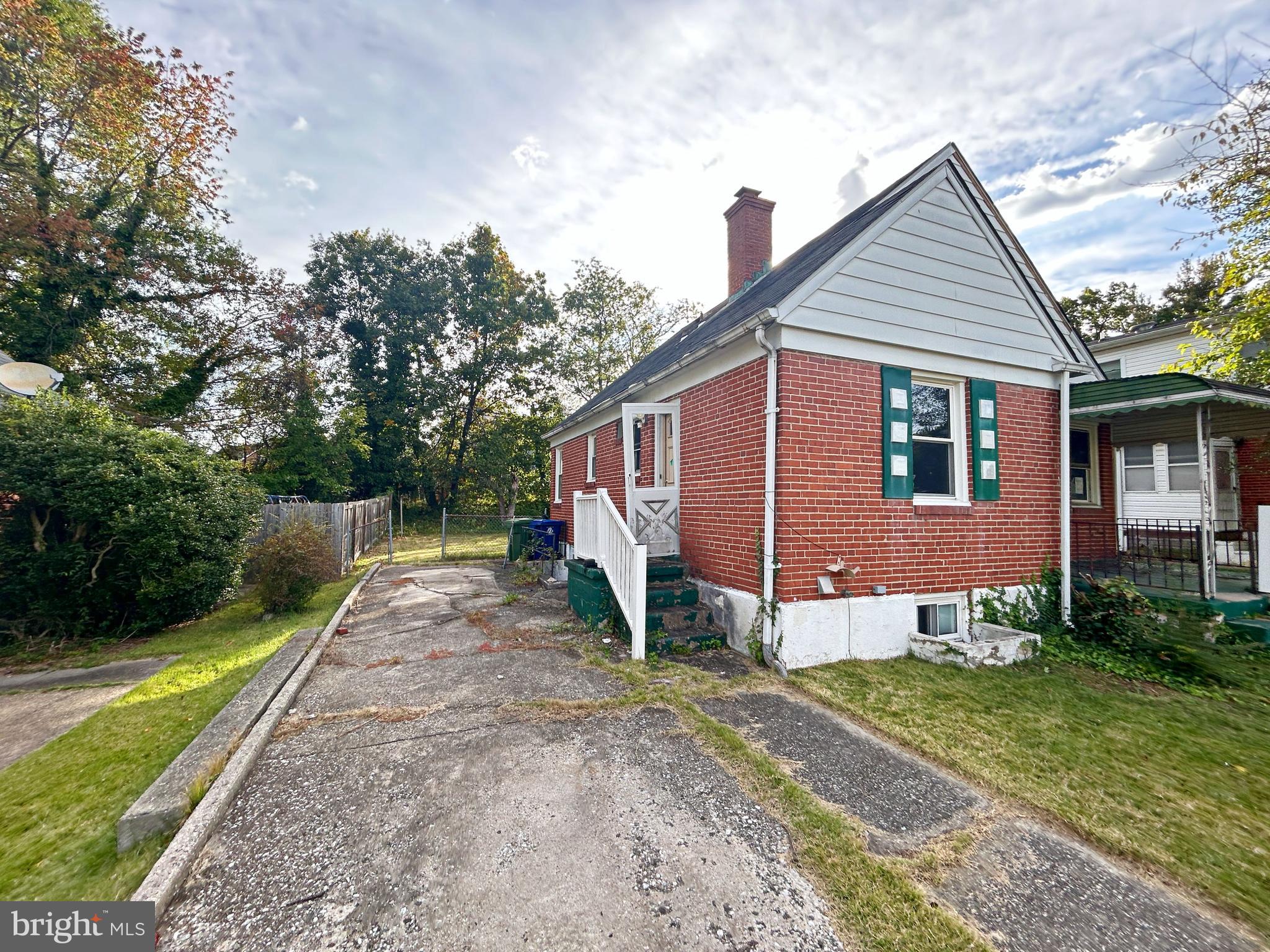 LAURAVILLE HISTORIC DISTRICT - Residential