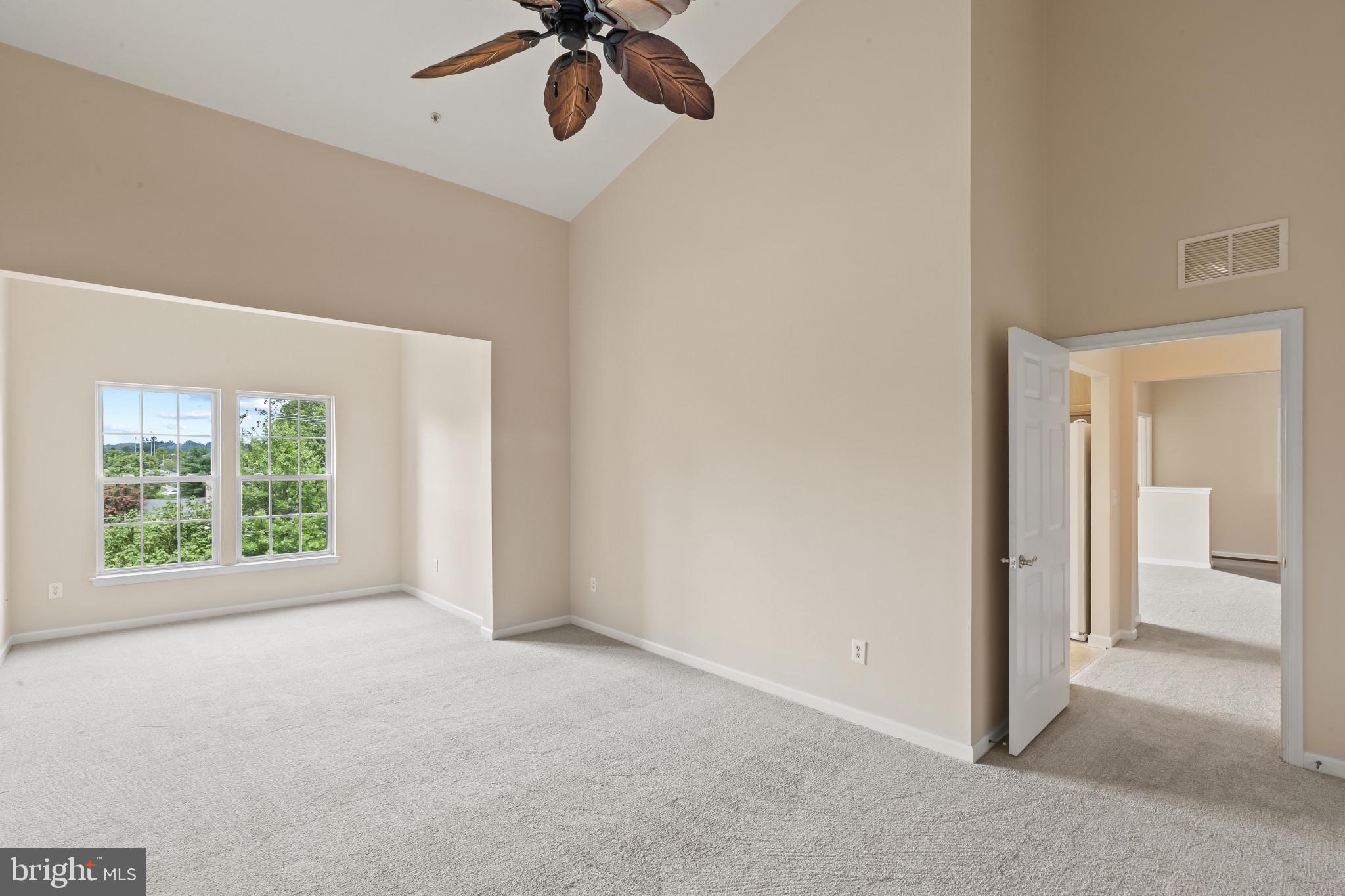 WINDSOR AT PERRY HALL FARMS - Residential