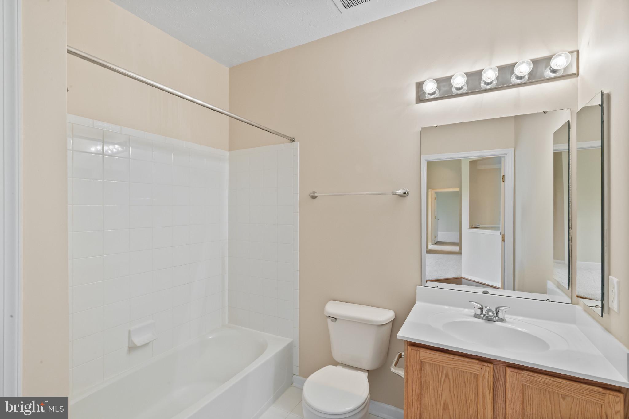 WINDSOR AT PERRY HALL FARMS - Residential