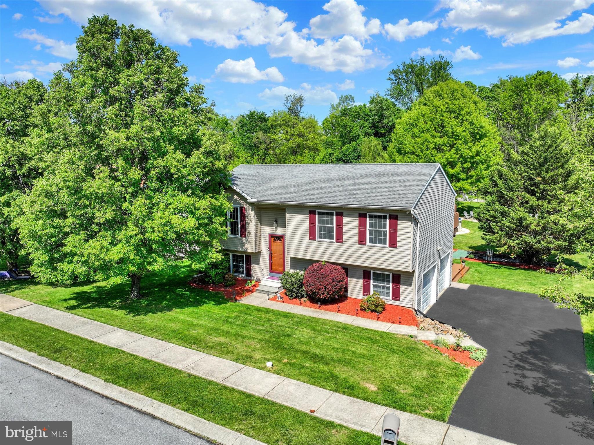 RIVERVIEW - Residential