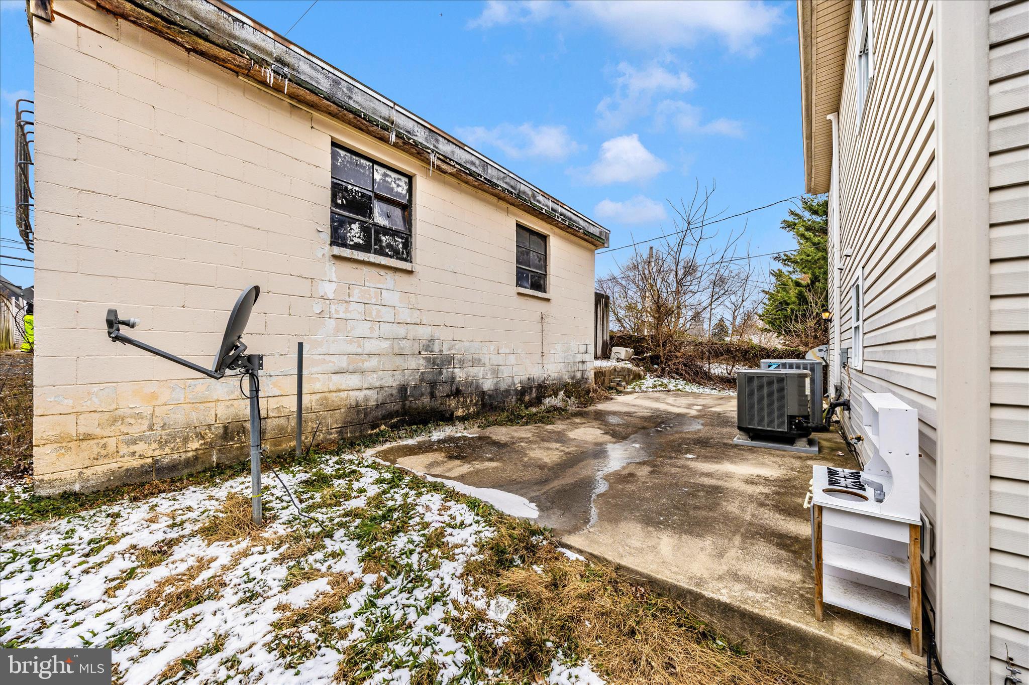 NONE AVAILABLE - Residential Lease