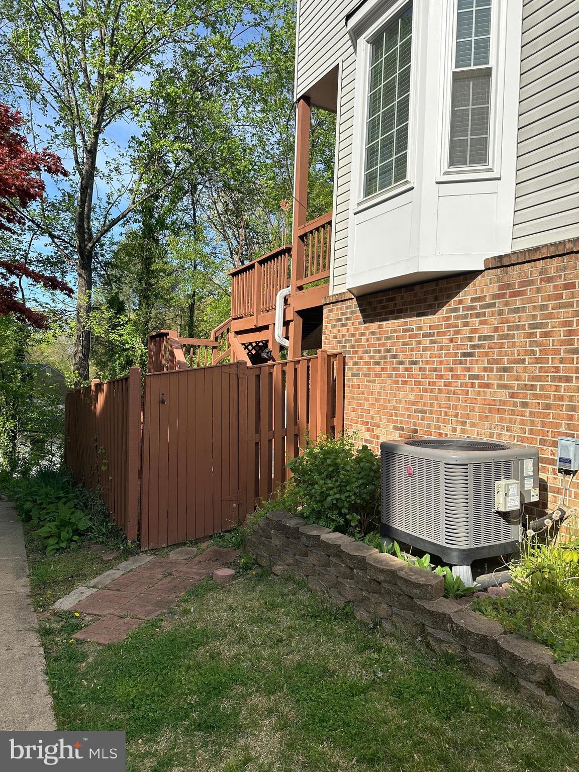 MONTCLAIR MEWS - Residential Lease