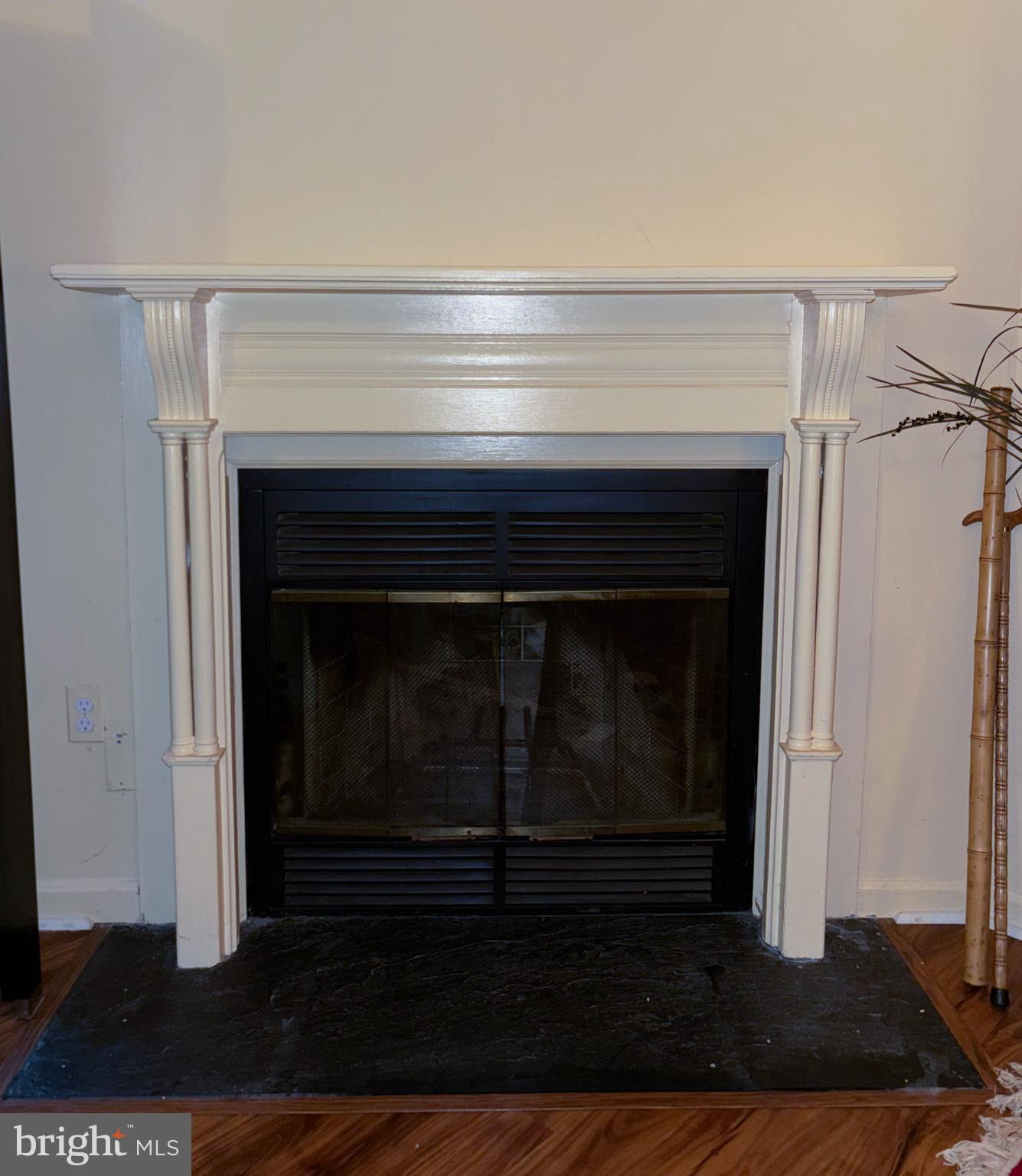 CROMWELL FOUNTAIN - Residential