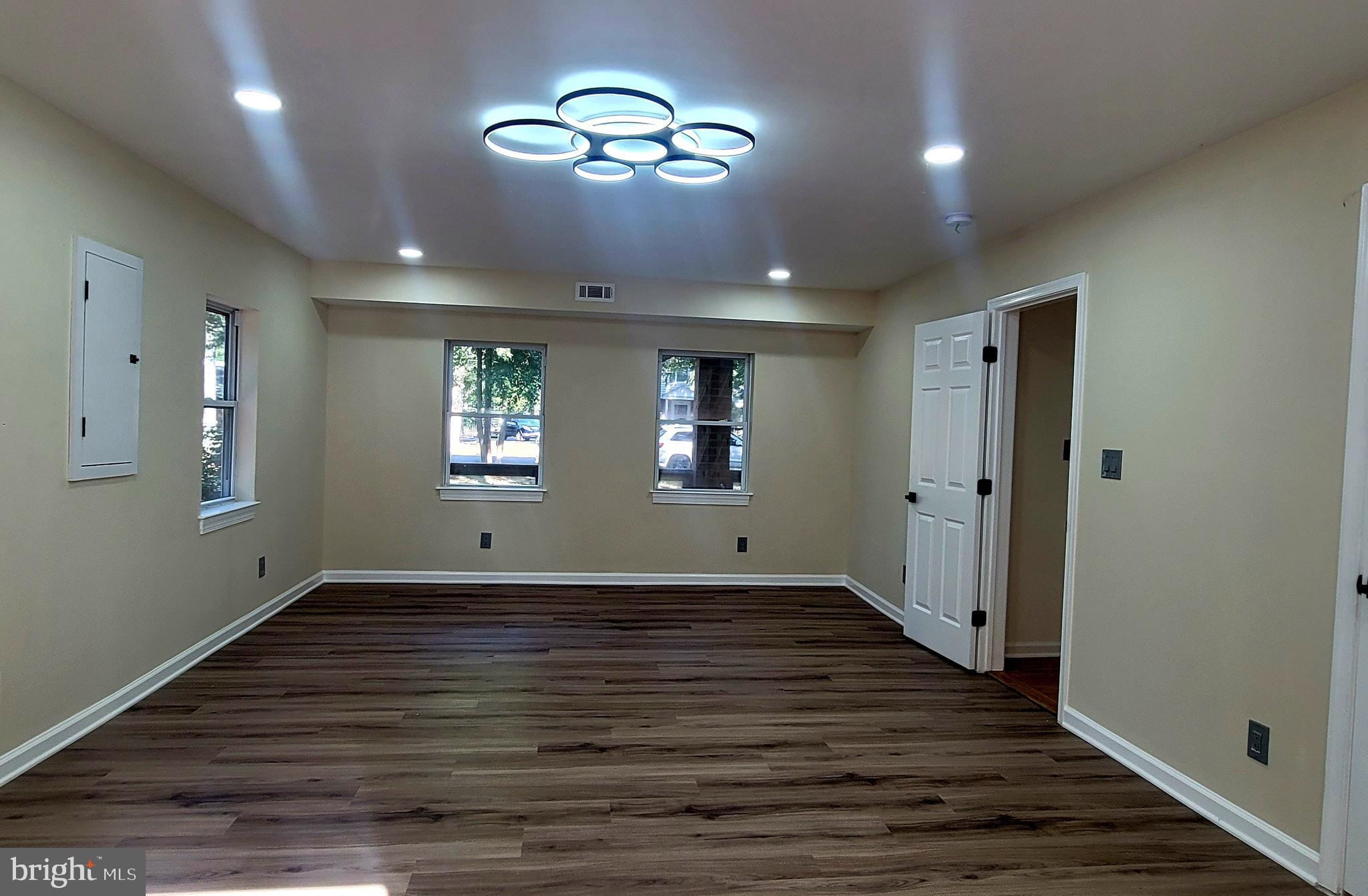 FRANCONIA HEIGHTS - Residential Lease