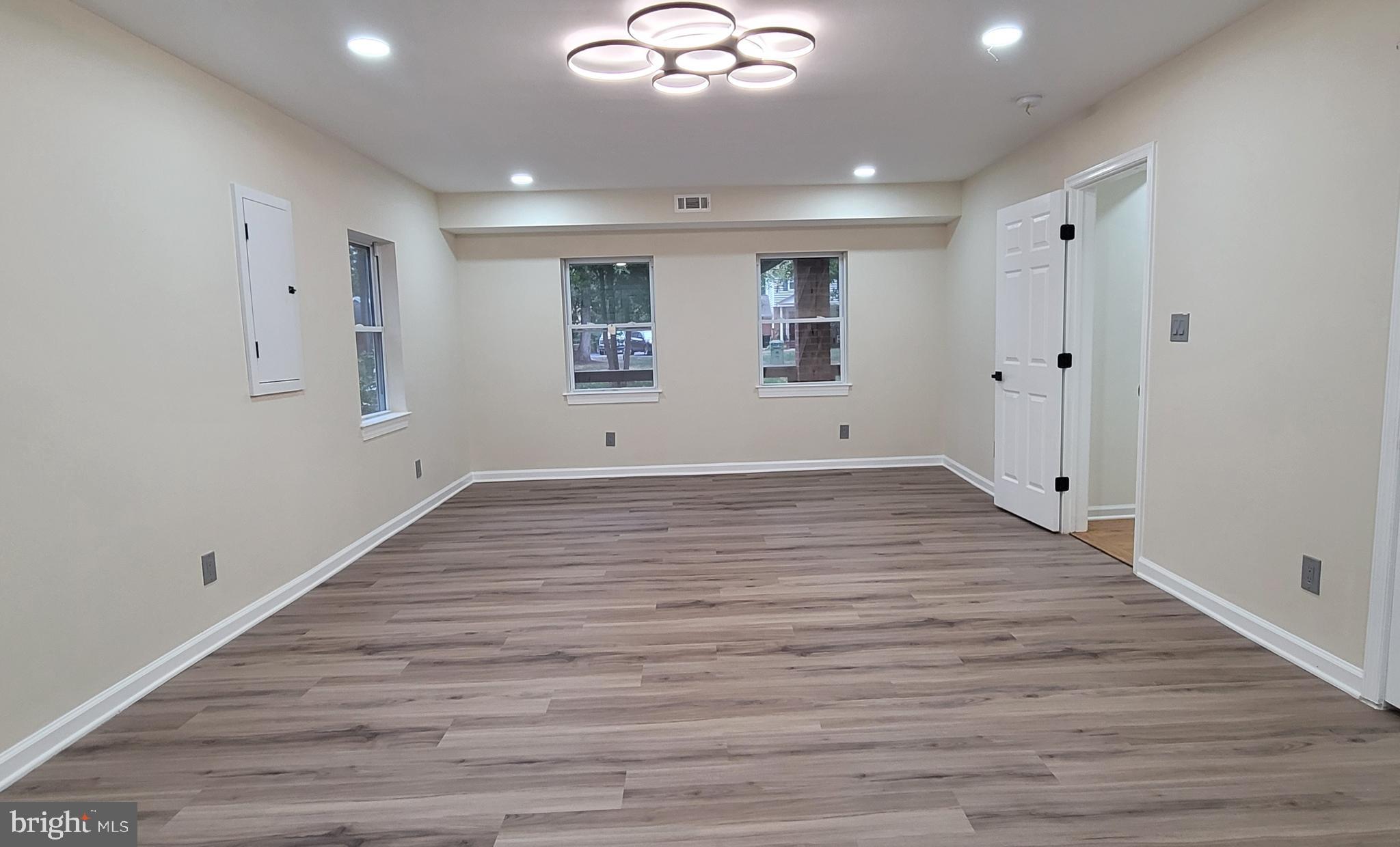 FRANCONIA HEIGHTS - Residential Lease