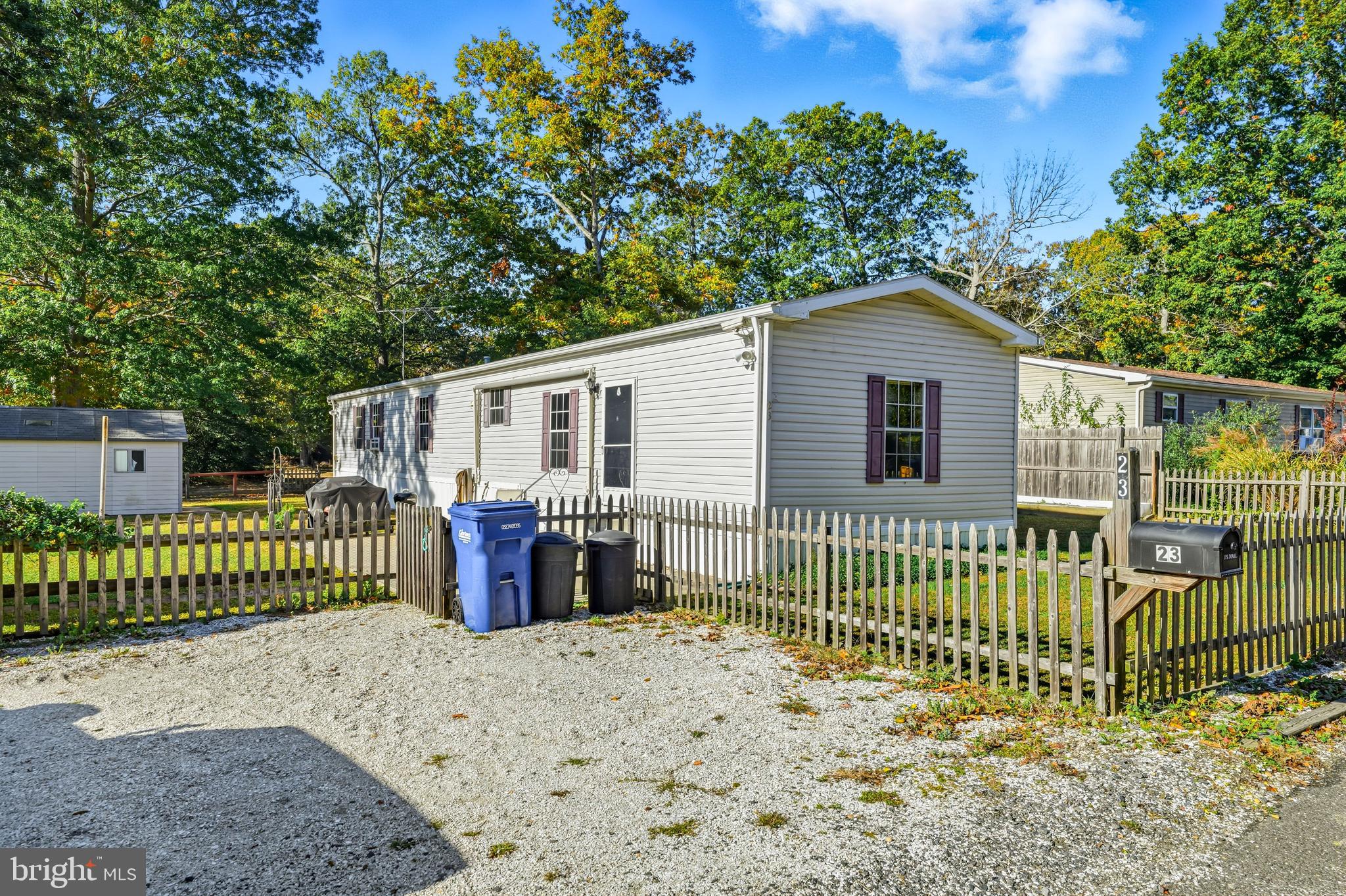 119 MIDDLE DRIVE 23 DOGWOOD LANE