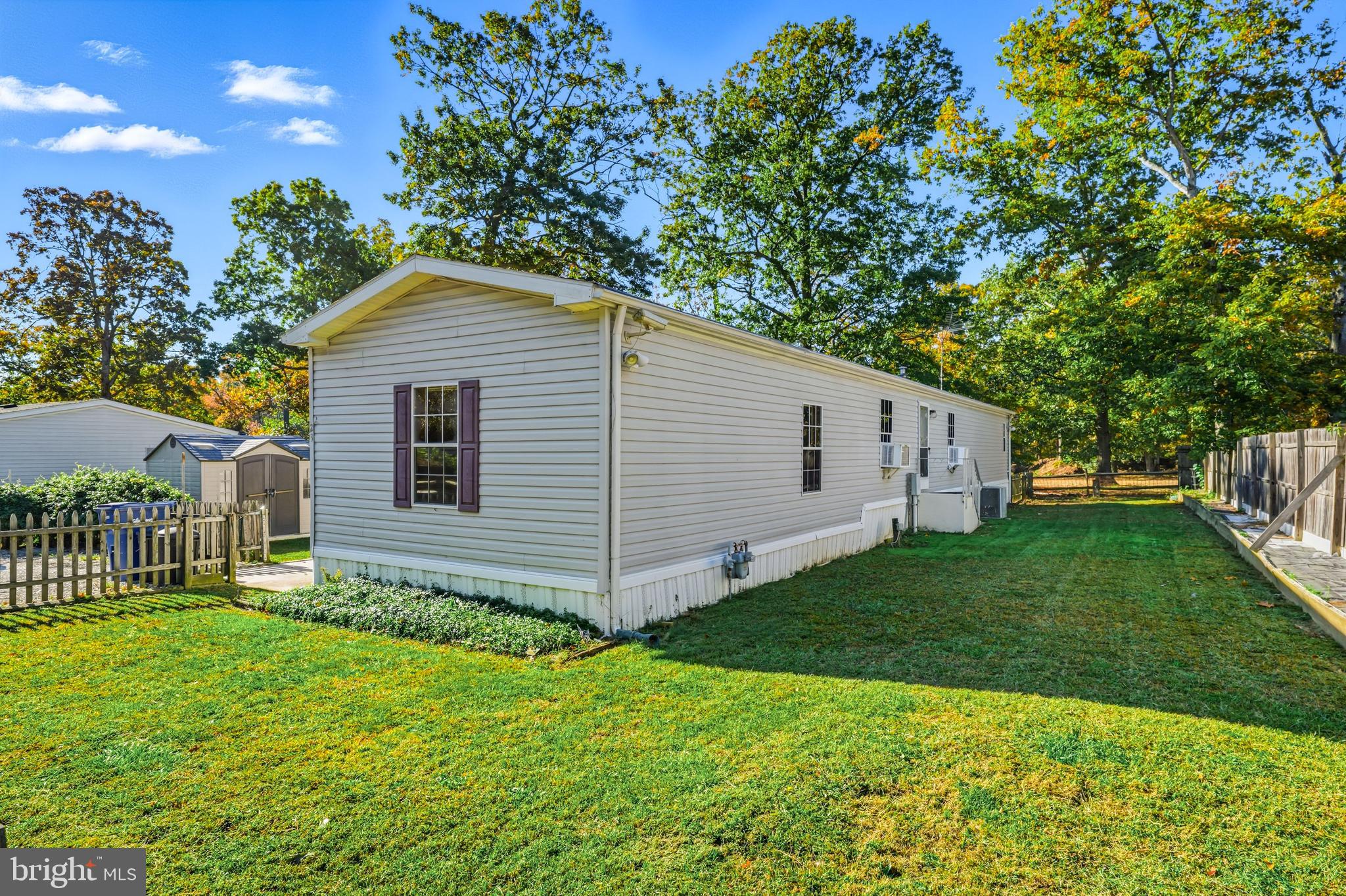 119 MIDDLE DRIVE 23 DOGWOOD LANE