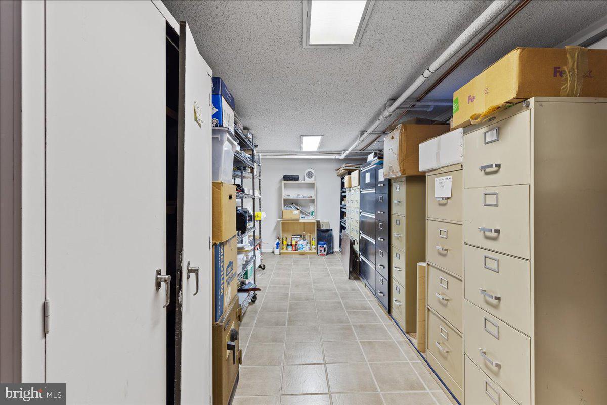 OLD TOWN - Commercial Sale