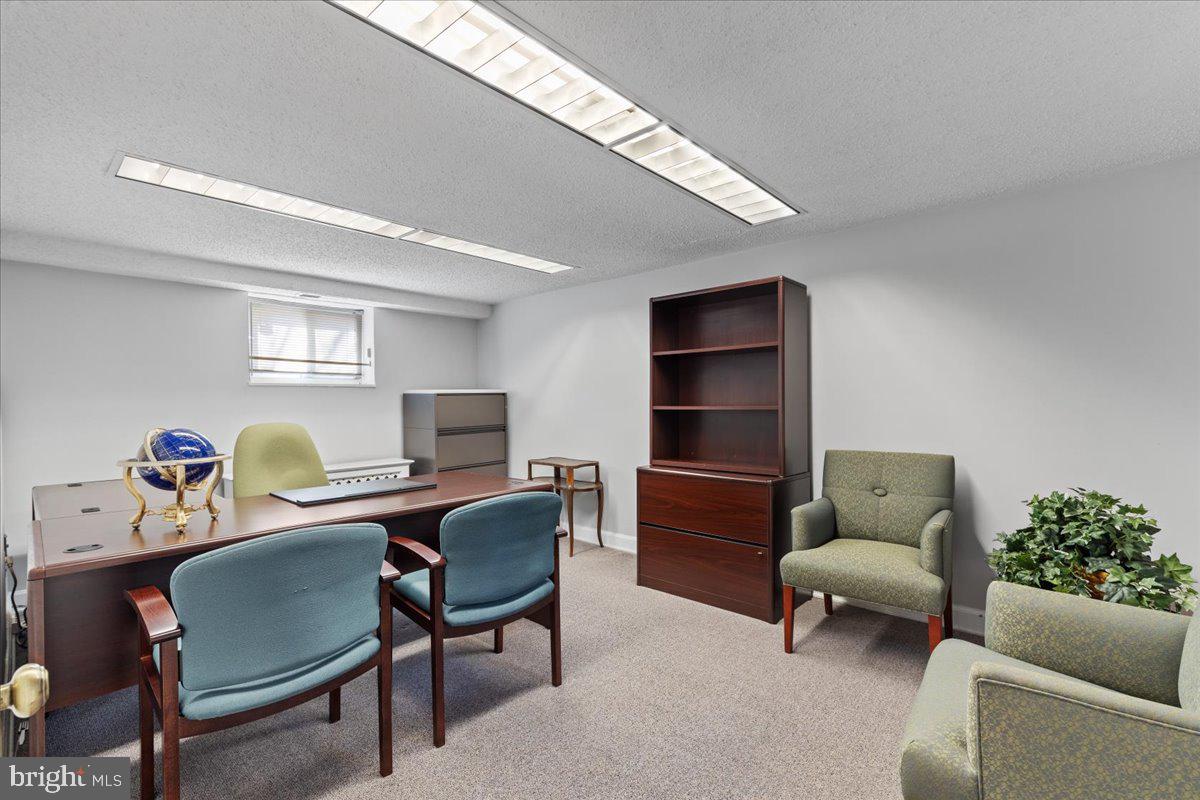 OLD TOWN - Commercial Sale