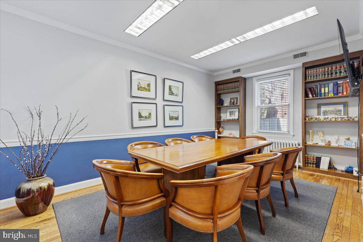 OLD TOWN - Commercial Sale