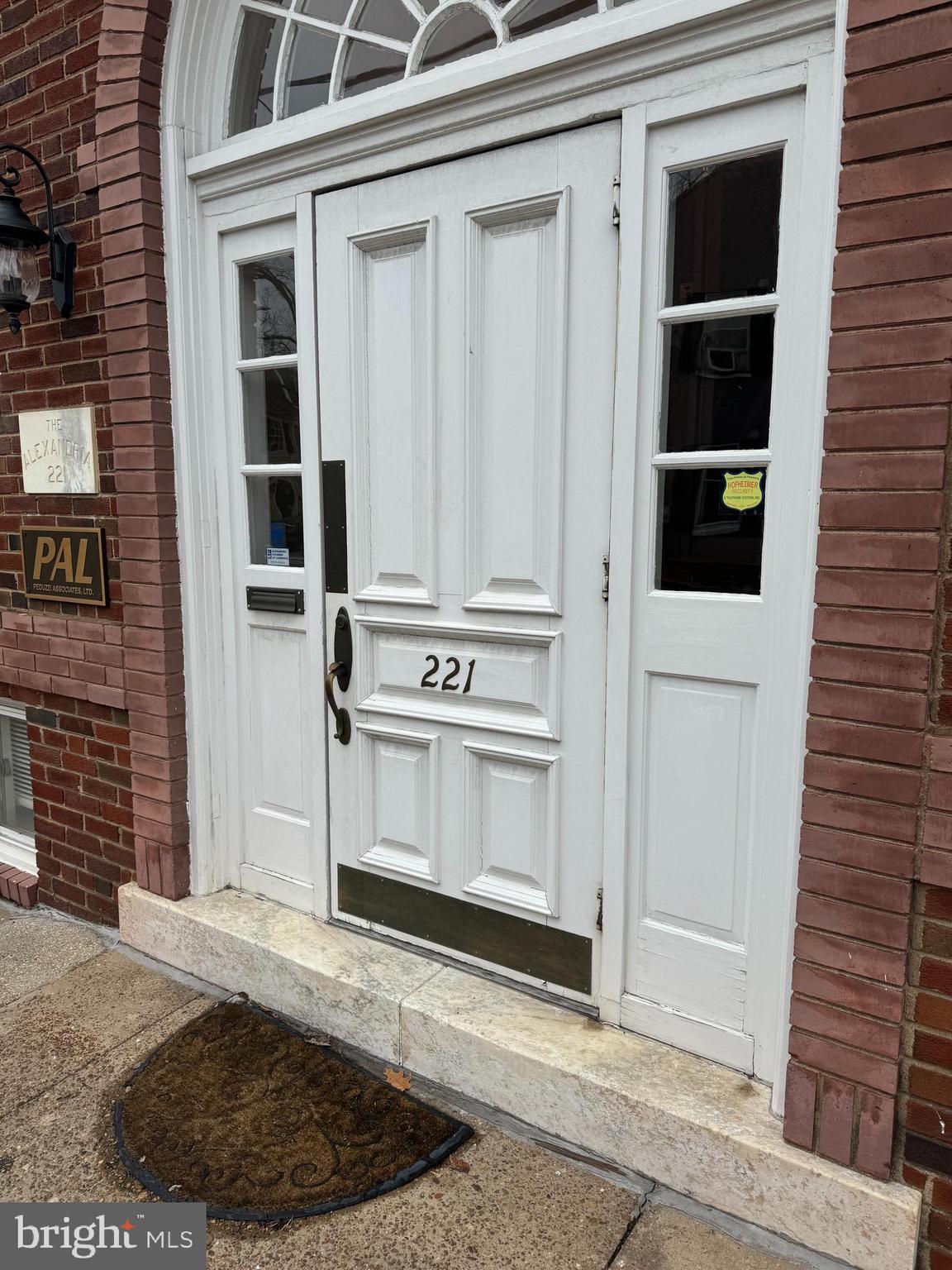 OLD TOWN - Commercial Sale