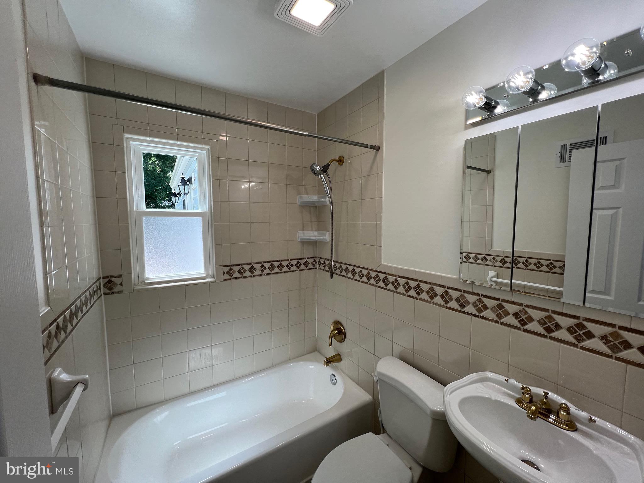 BURGUNDY VILLAGE - Residential Lease