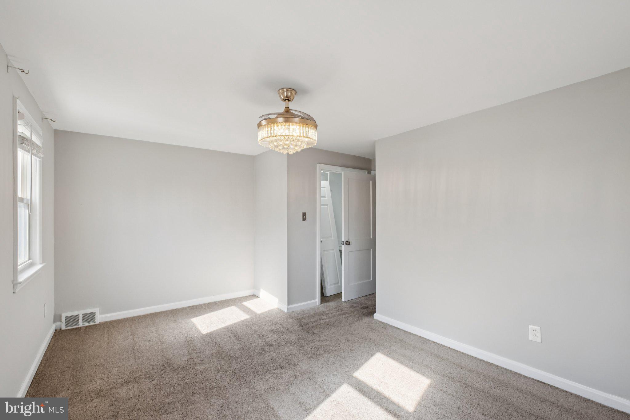 LANSDOWNE - Residential