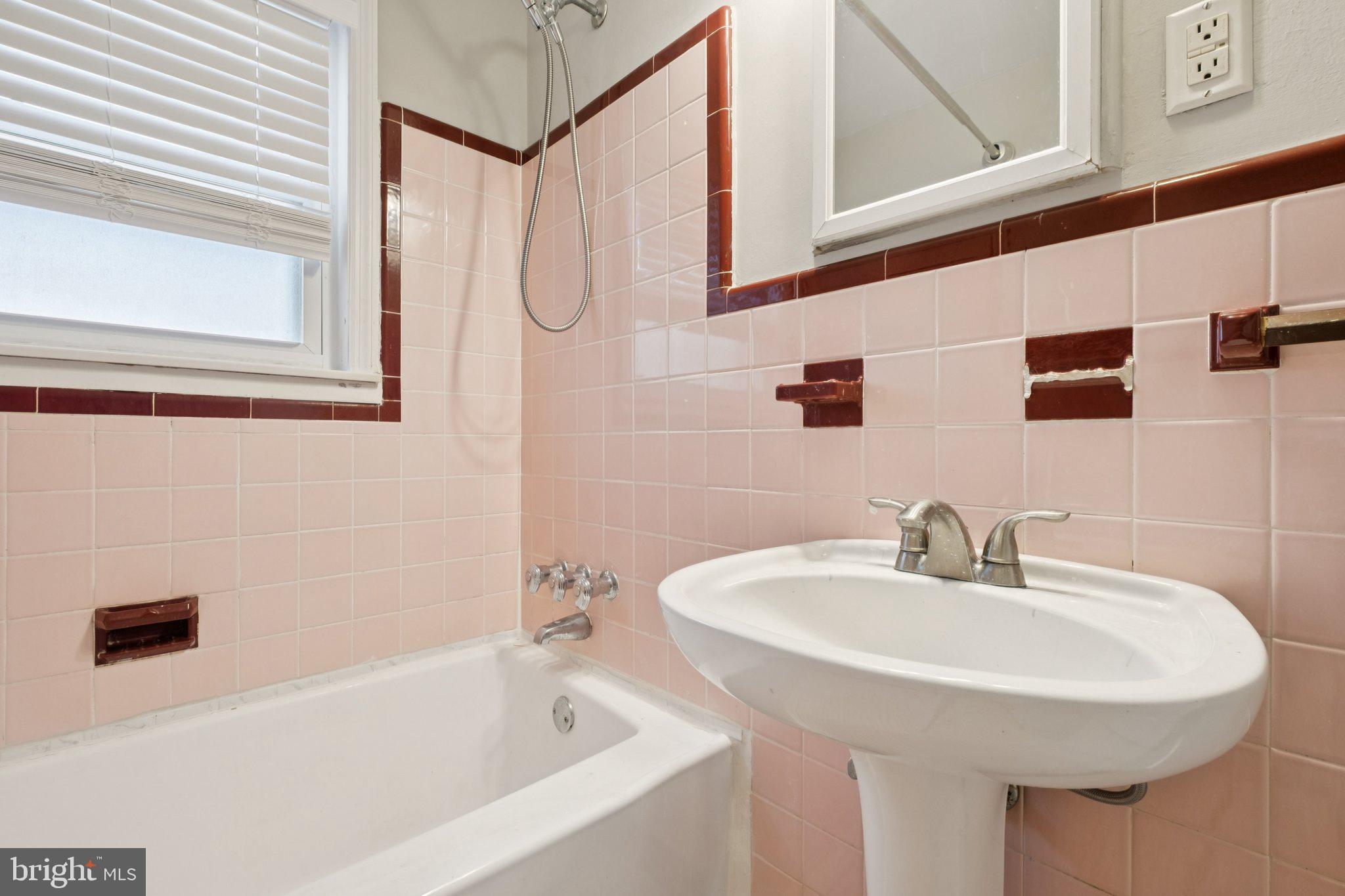 LANSDOWNE - Residential