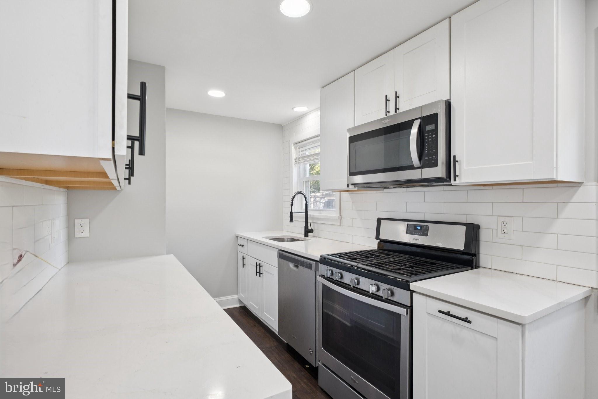 LANSDOWNE - Residential