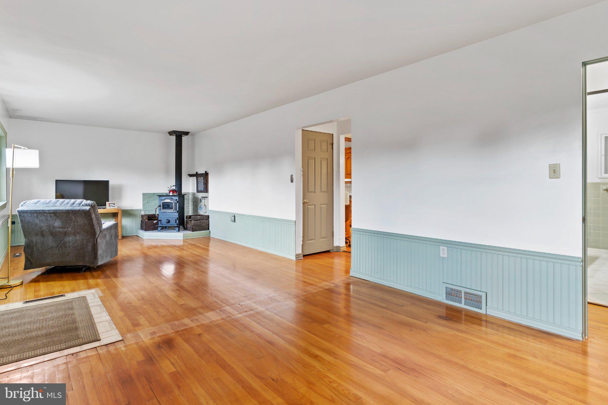 324 W LISBURN ROAD