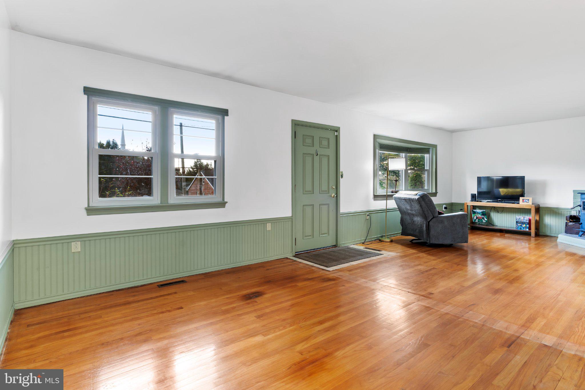 324 W LISBURN ROAD