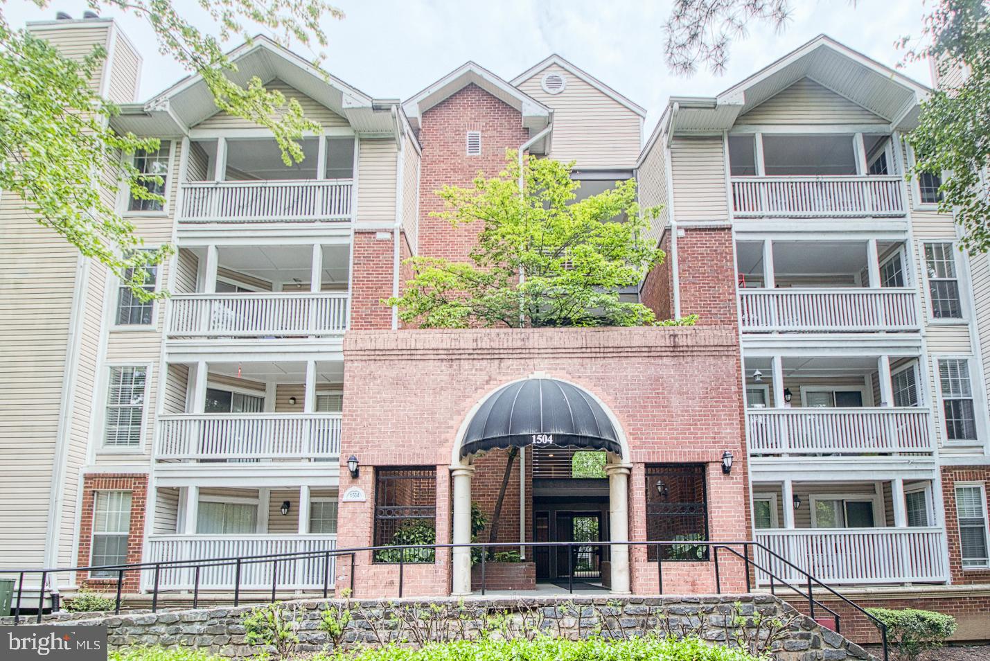 1504 LINCOLN WAY 310