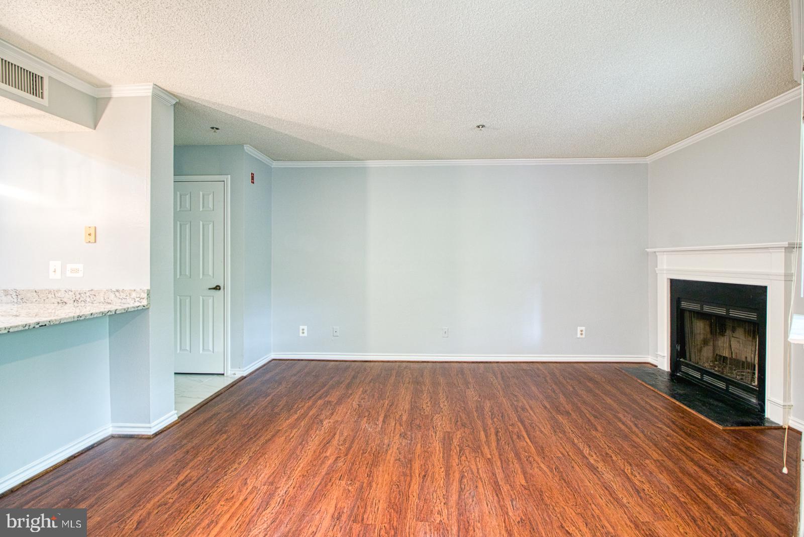 1504 LINCOLN WAY 310