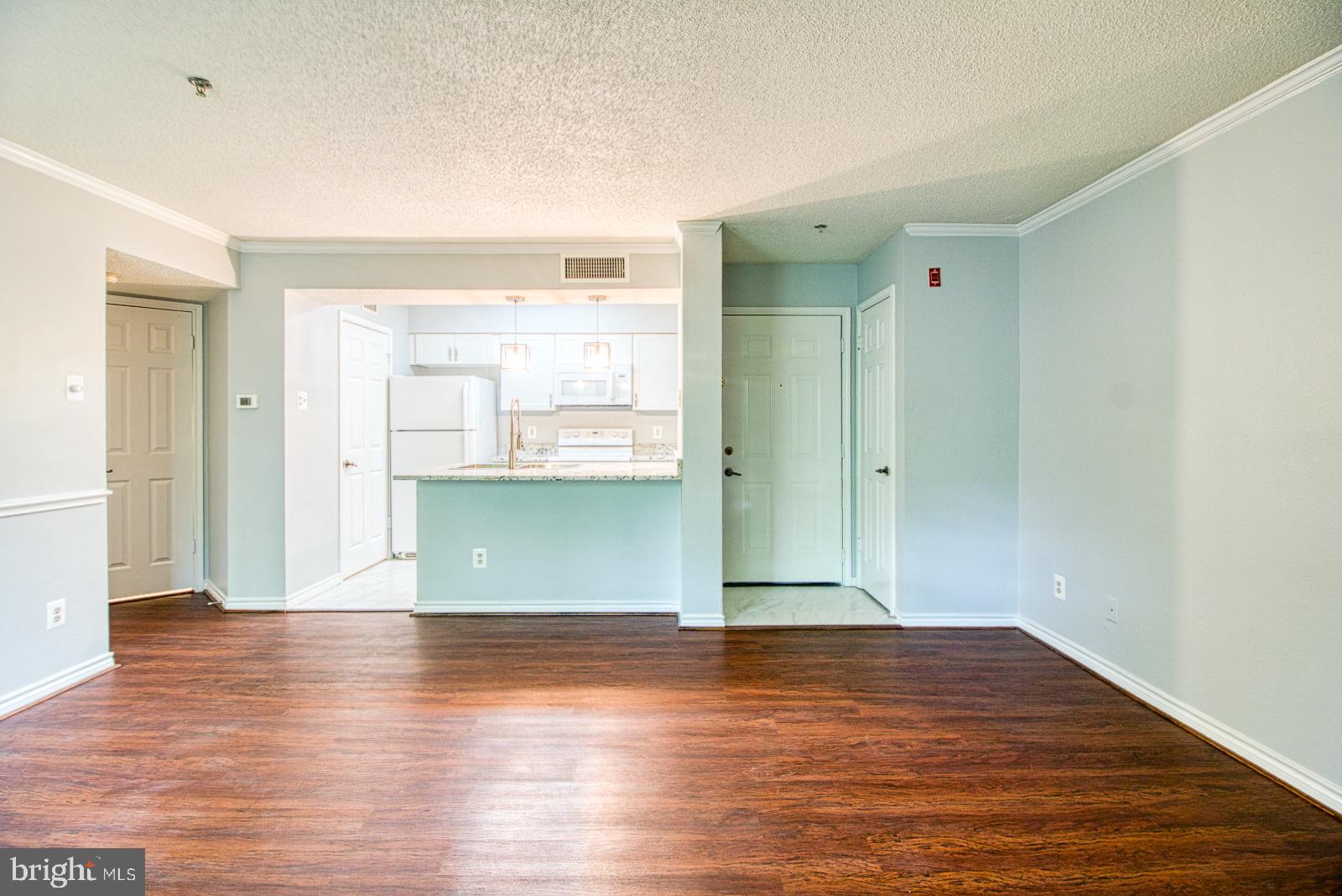 FOUNTAINS AT MCLEAN - Residential Lease