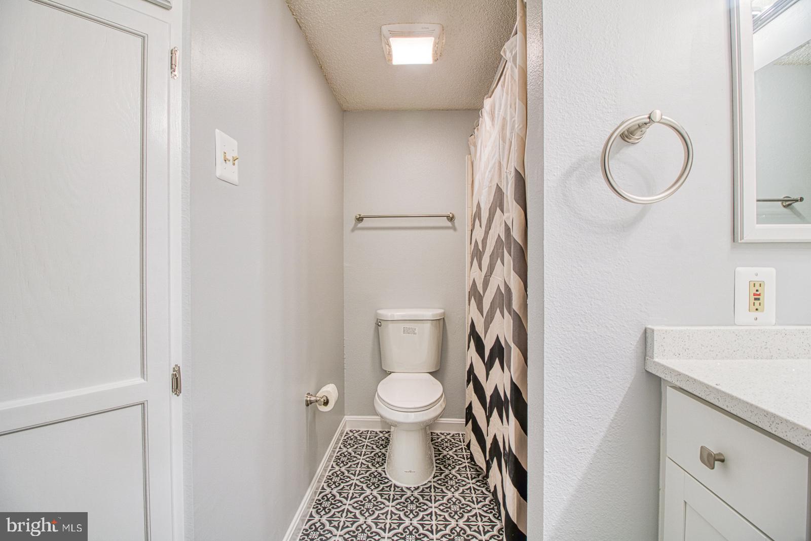 FOUNTAINS AT MCLEAN - Residential Lease