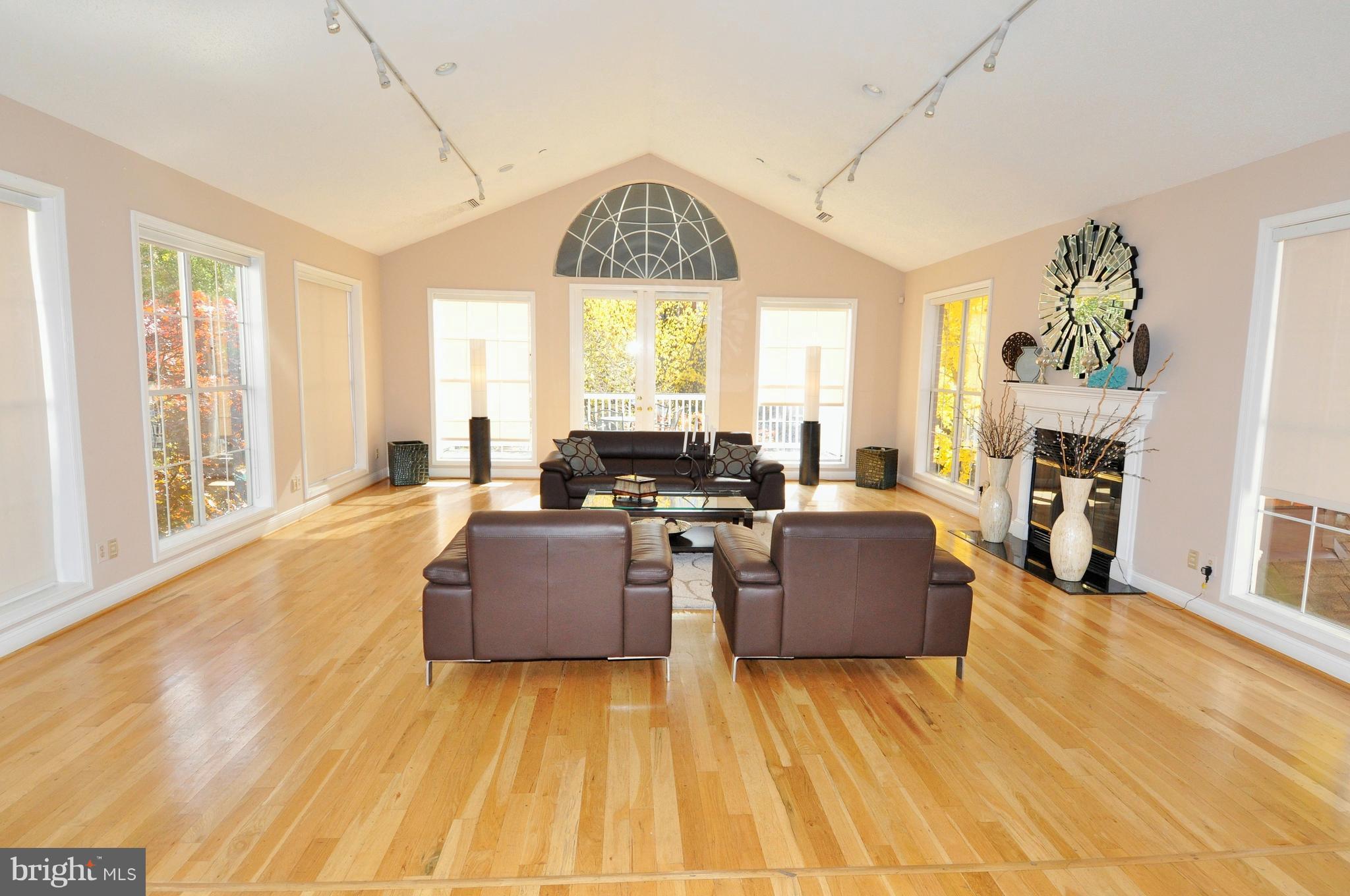 FOUNTAINS AT MCLEAN - Residential Lease