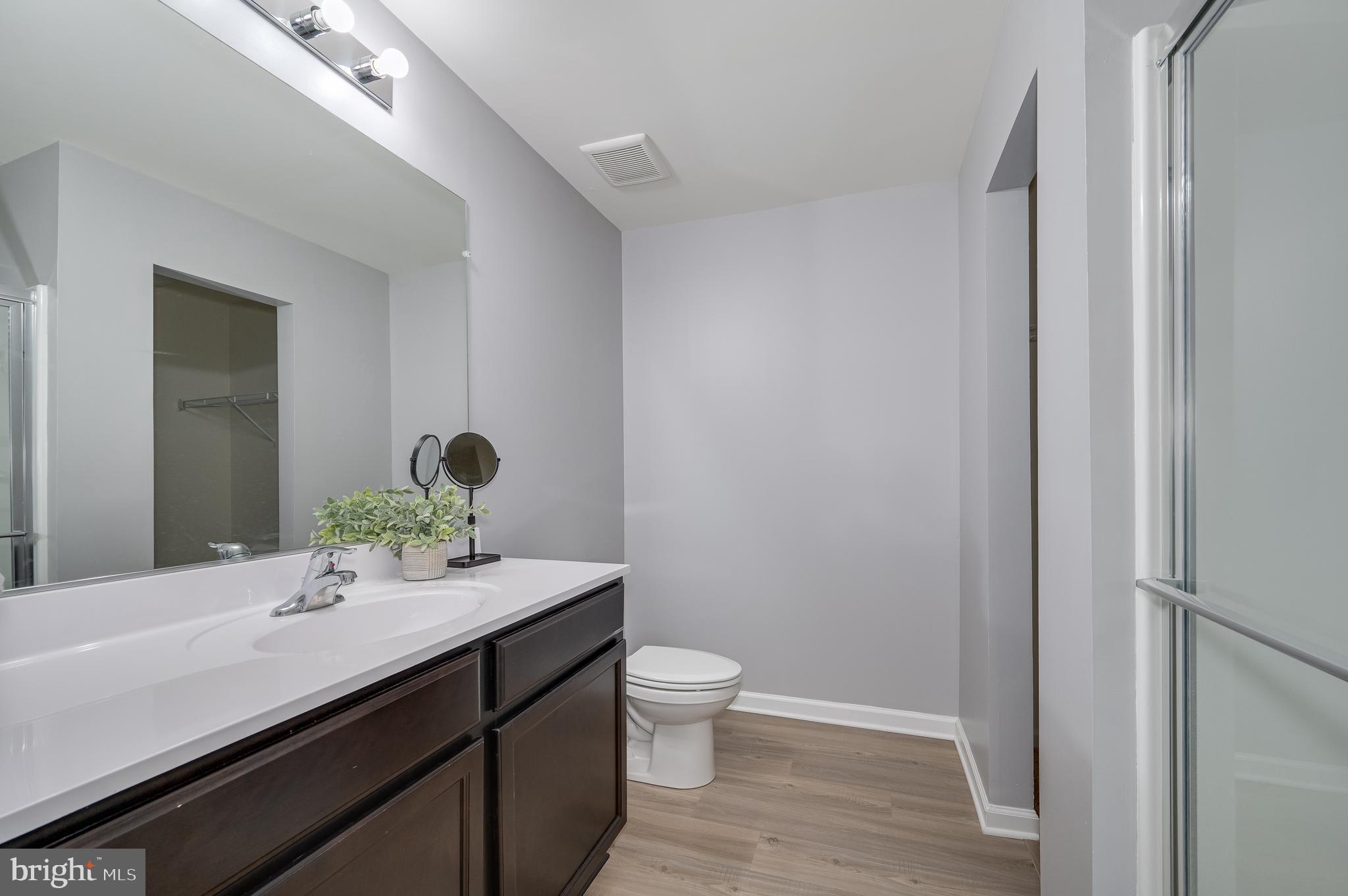 MCGINNIS POINT - Residential