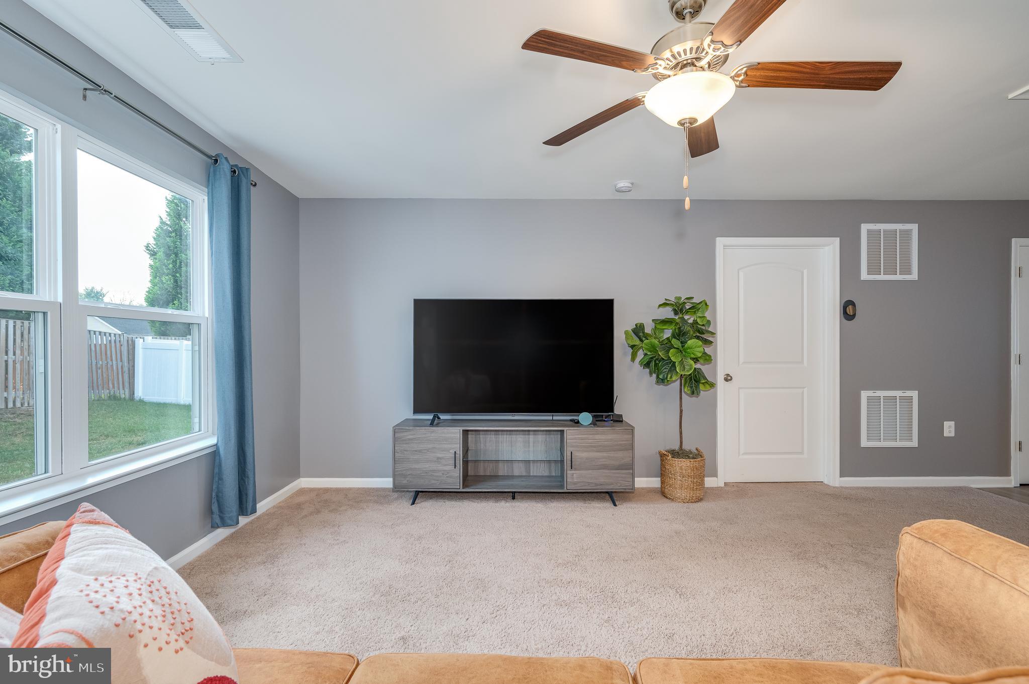 MCGINNIS POINT - Residential