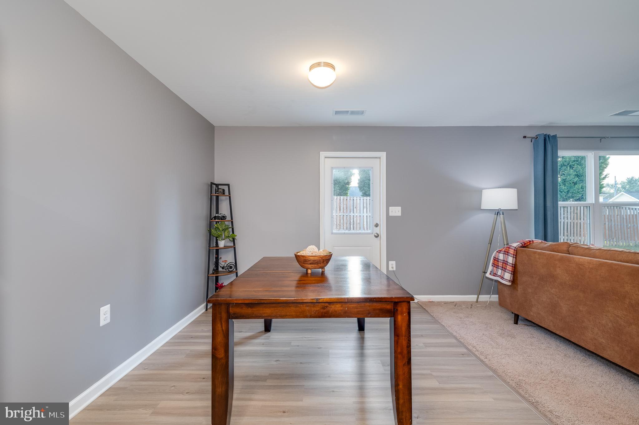 MCGINNIS POINT - Residential