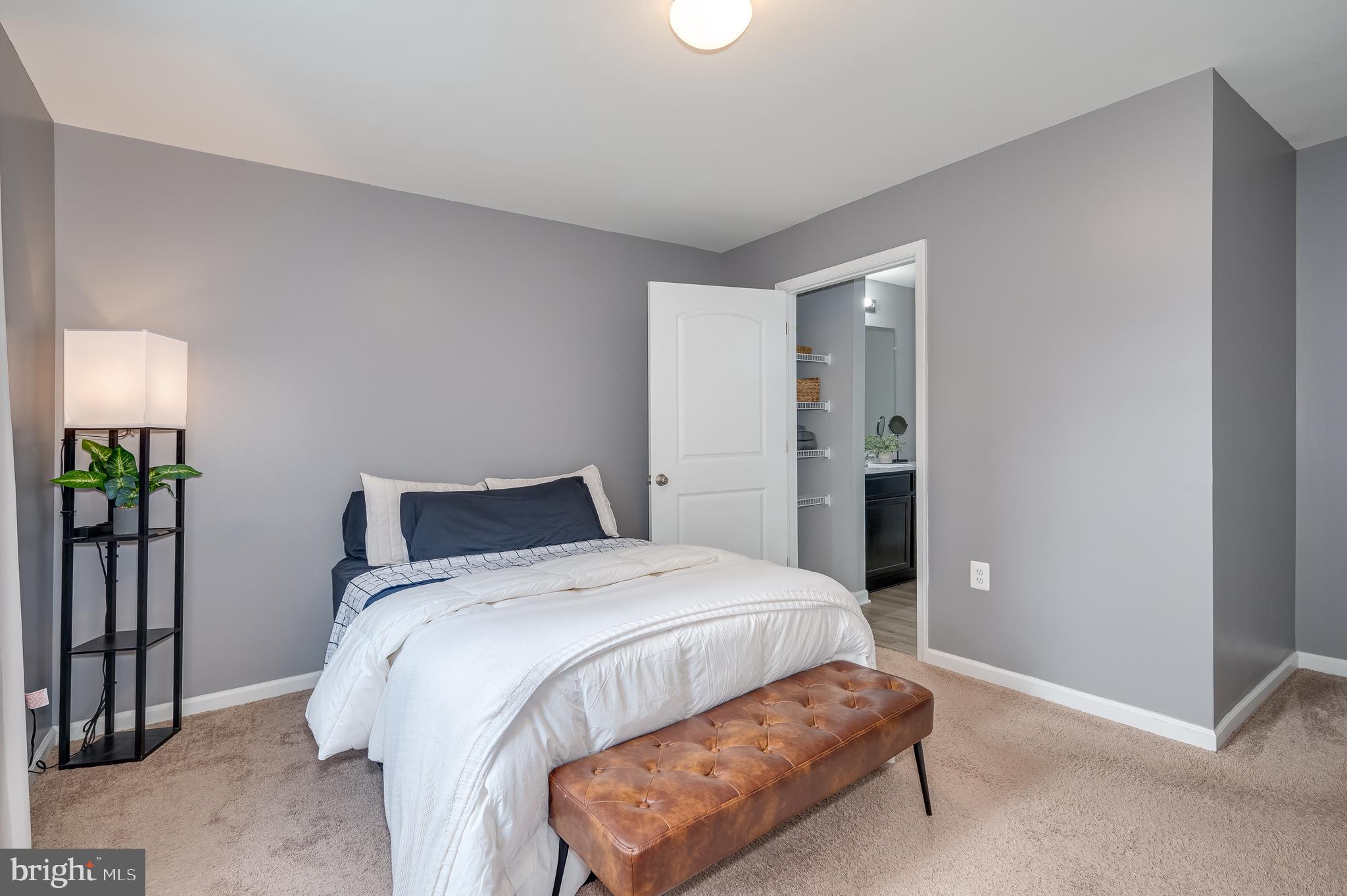 MCGINNIS POINT - Residential