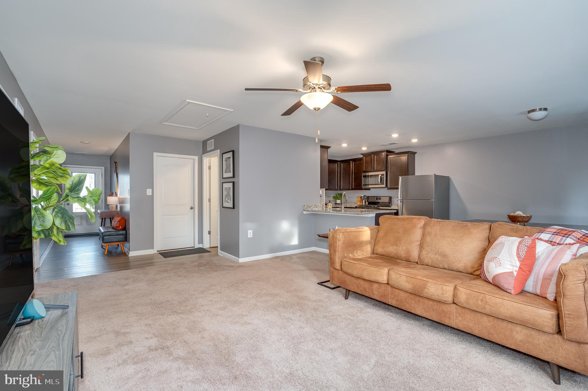 MCGINNIS POINT - Residential