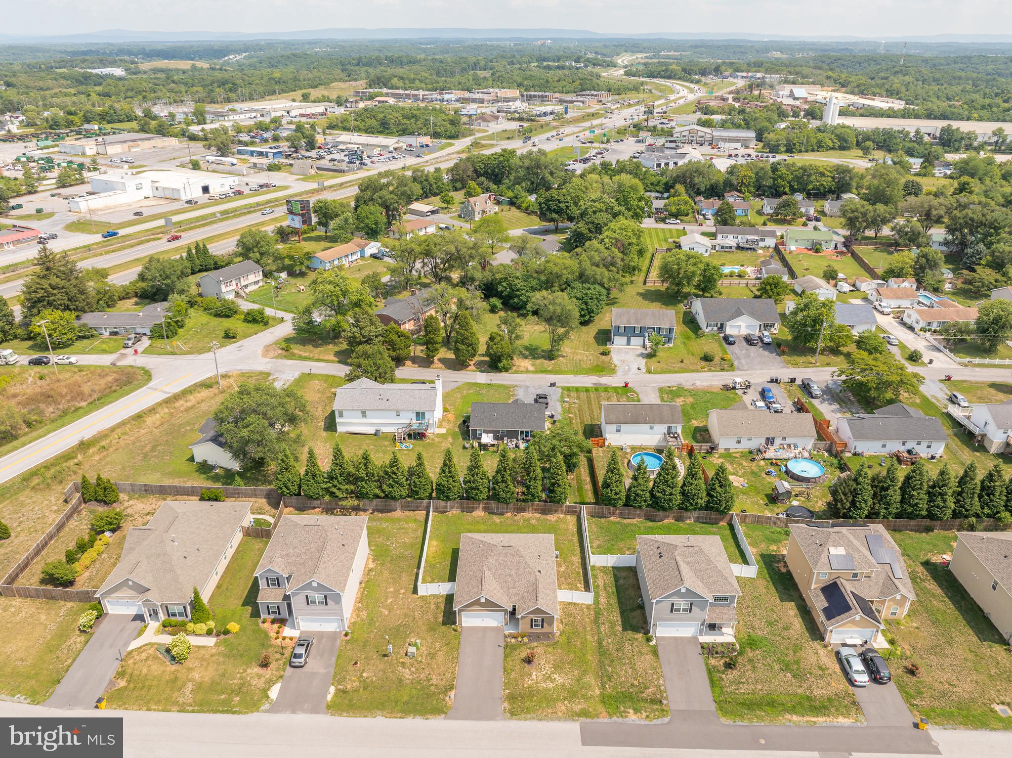 MCGINNIS POINT - Residential