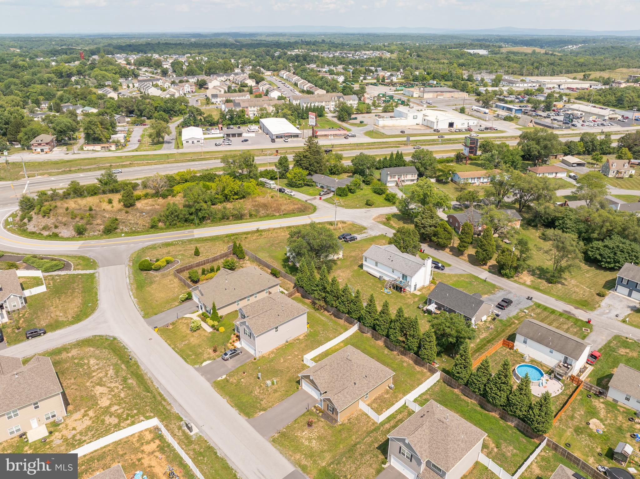 MCGINNIS POINT - Residential