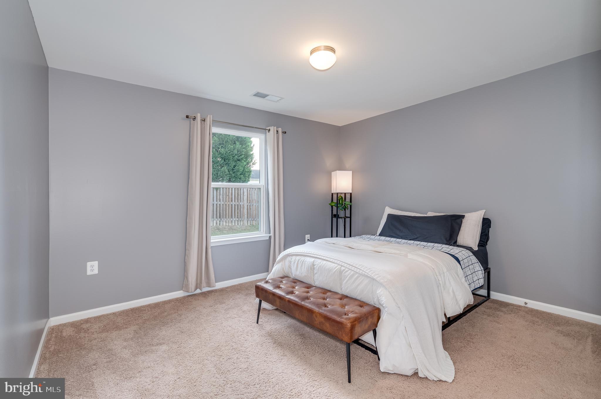 MCGINNIS POINT - Residential