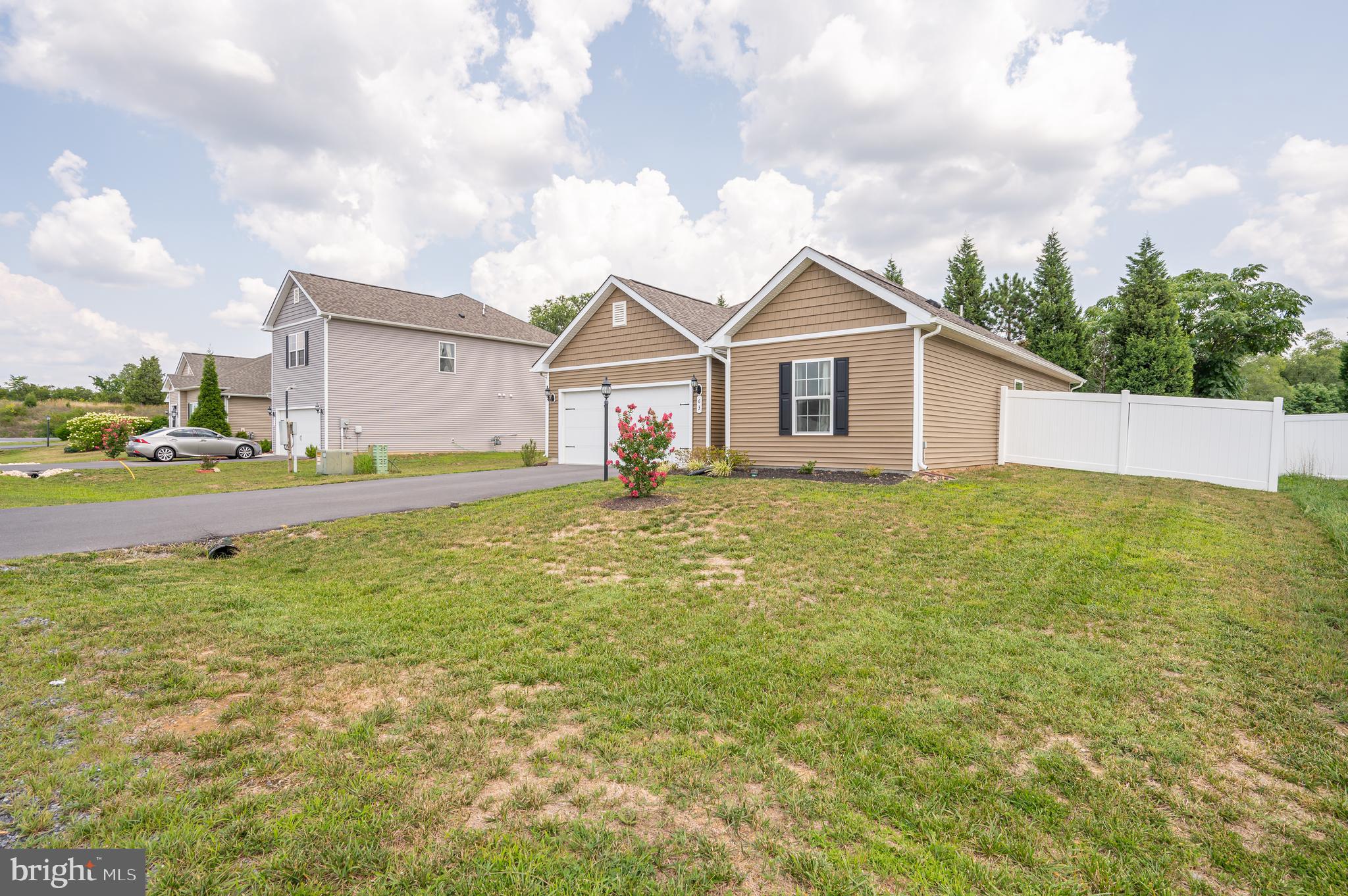 MCGINNIS POINT - Residential