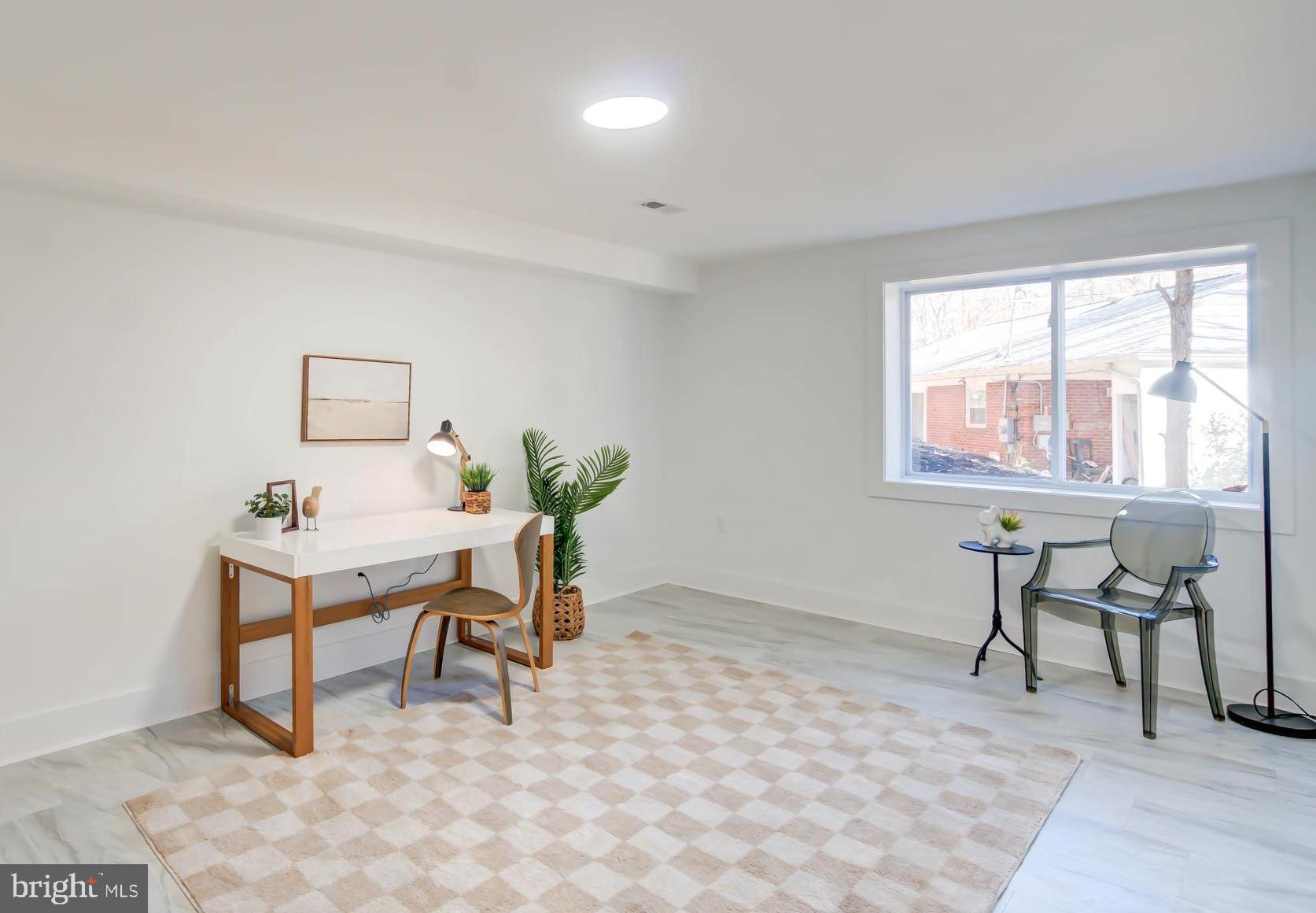 CRESTHAVEN - Residential