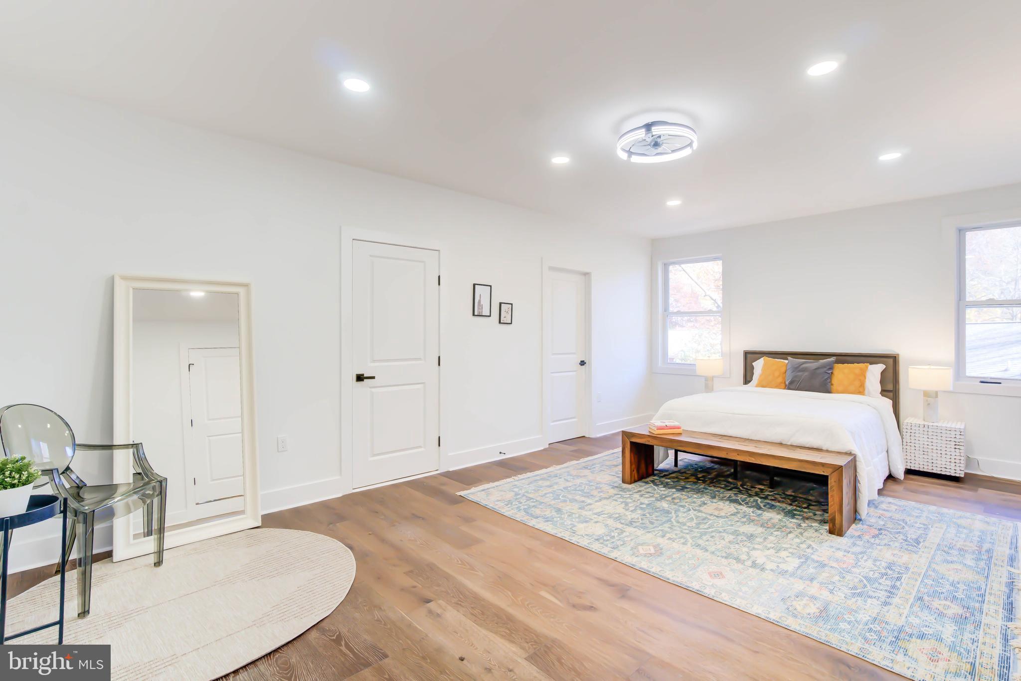 CRESTHAVEN - Residential